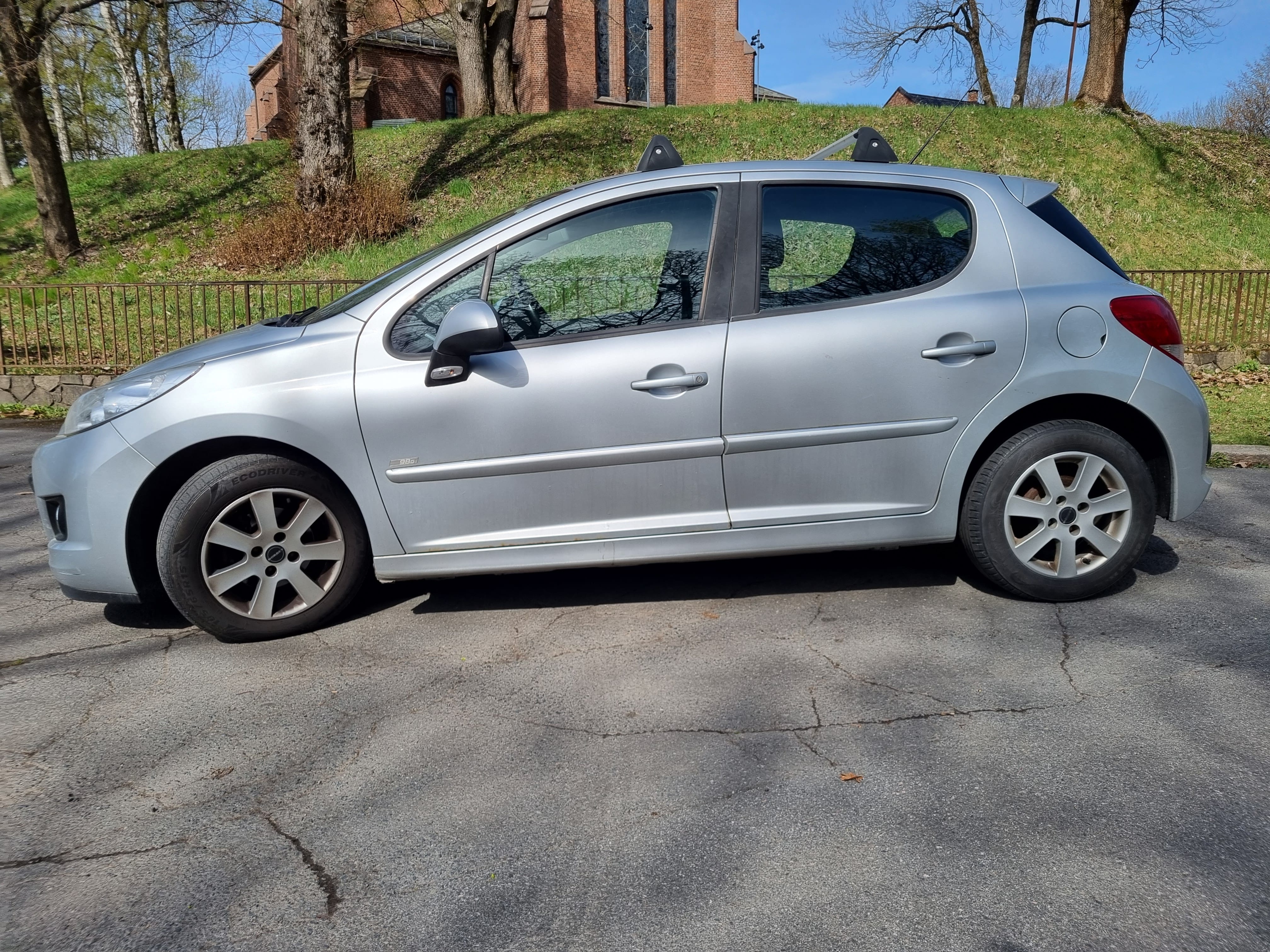Peugeot 207 med Aircondition