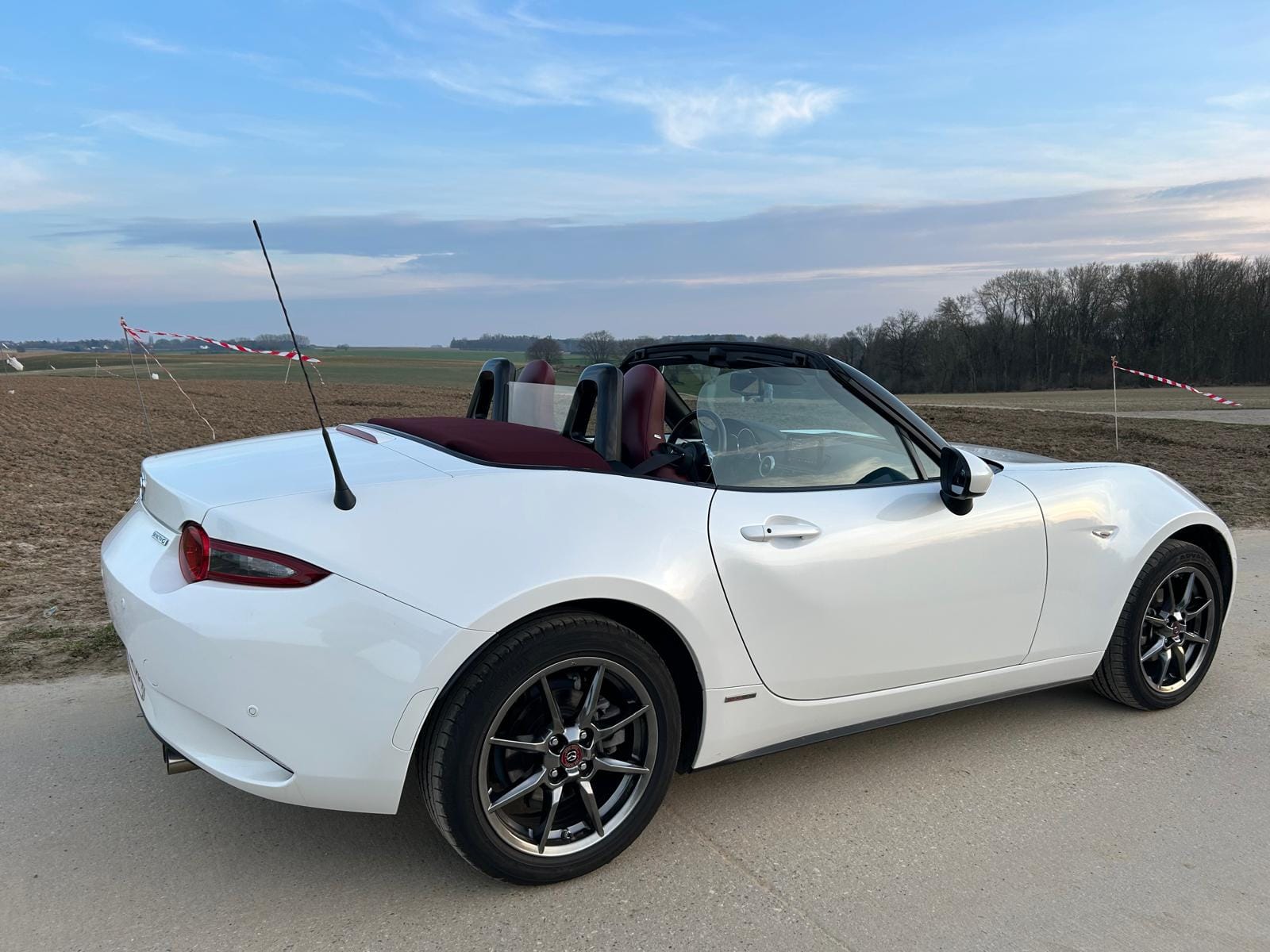 Mazda MX-5 Miata 100th Anniversary met Airco