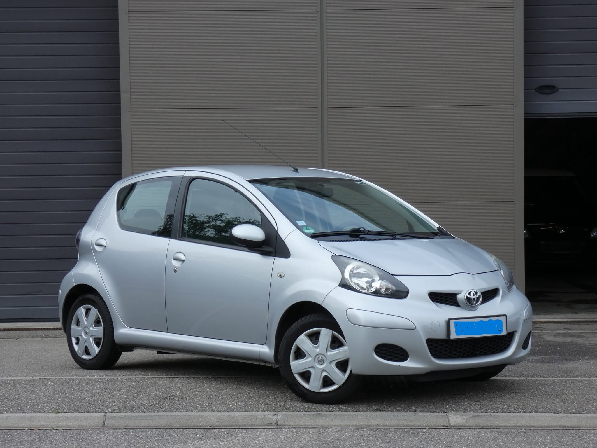 Toyota Aygo, 2012, Essence 95