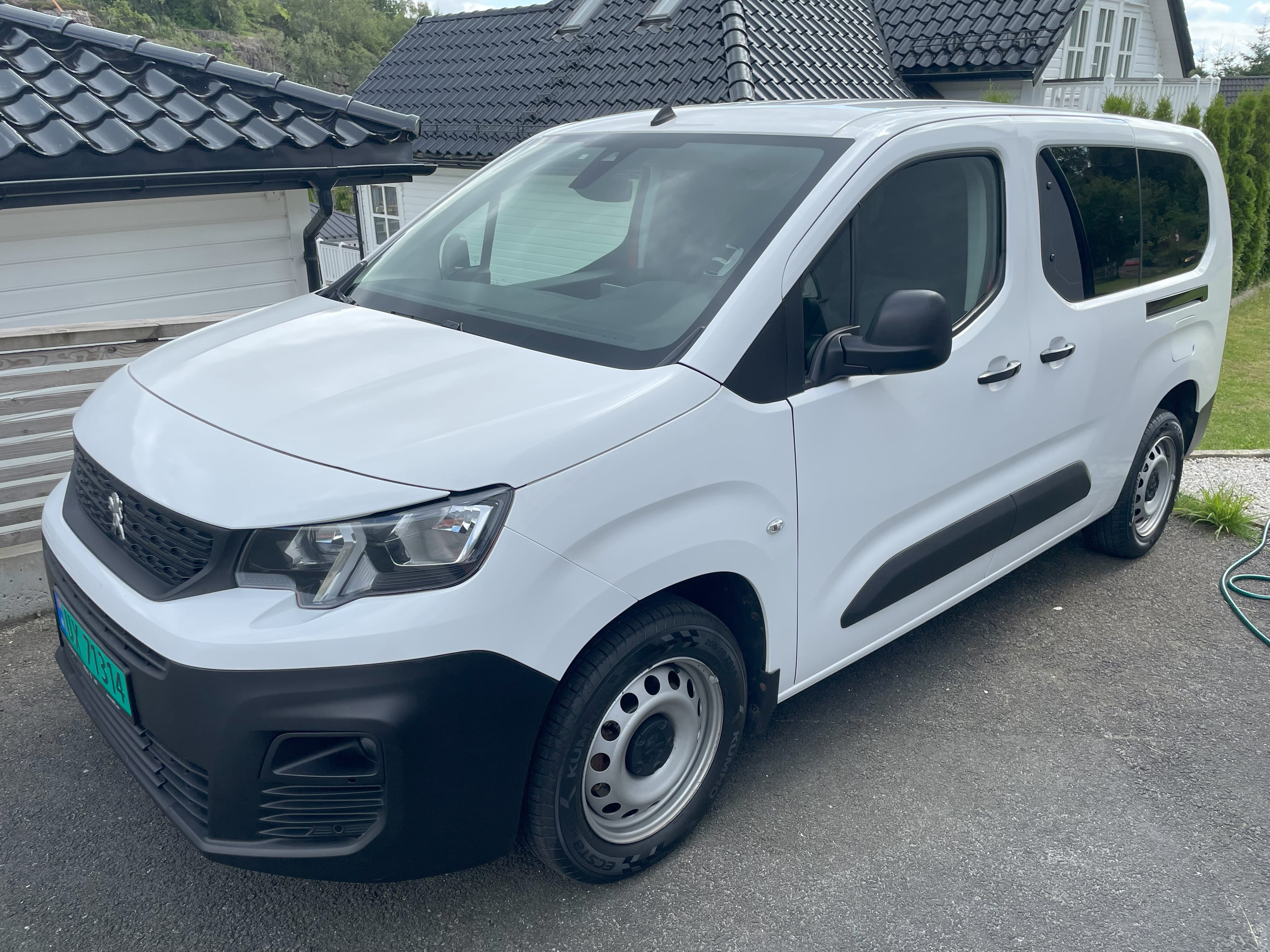 Peugeot Partner : Perfekt flyttebil. Lettkjørt og ren!, 2020, Diesel, automatisk