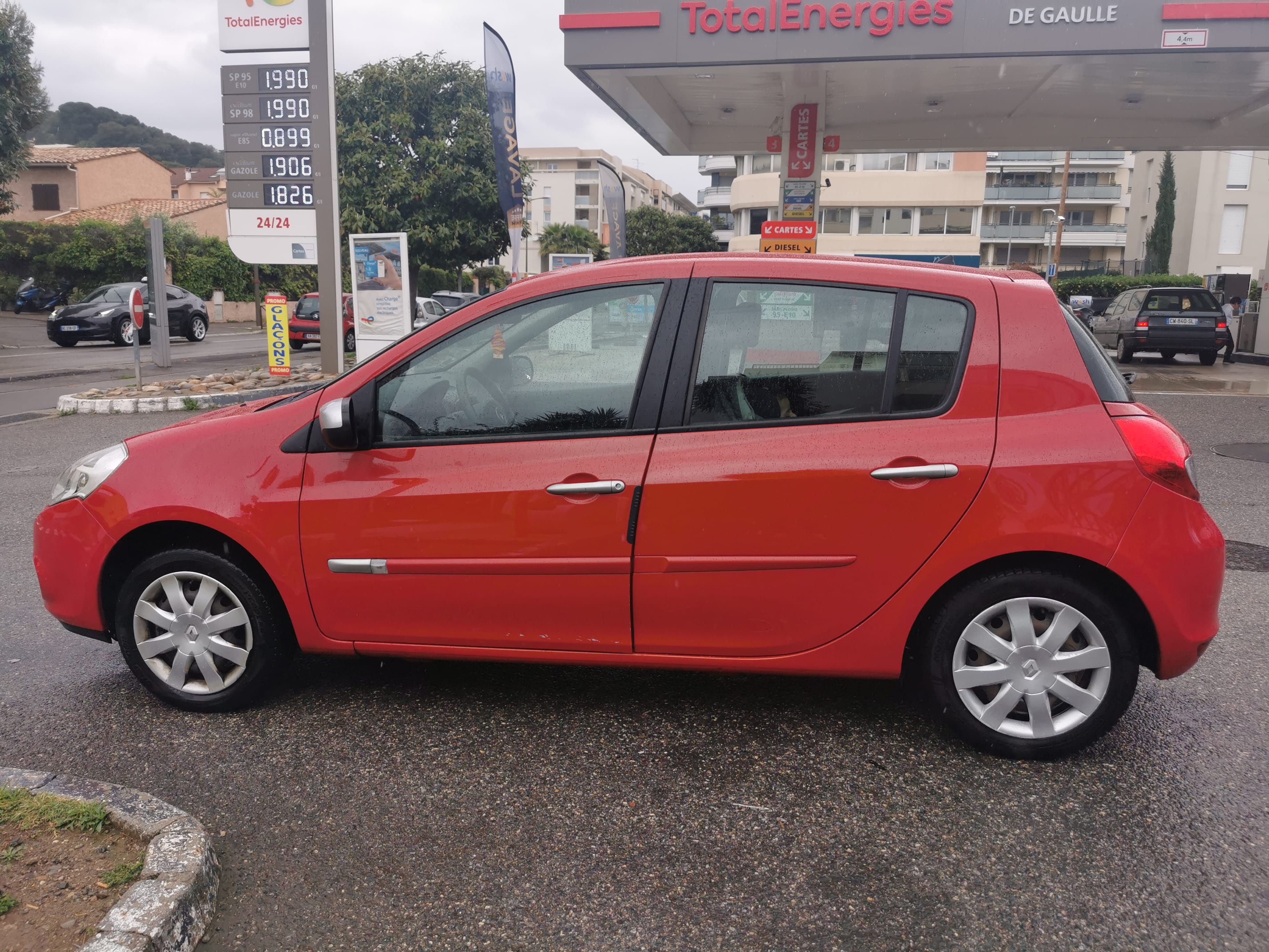 Renault Clio with Air conditioning