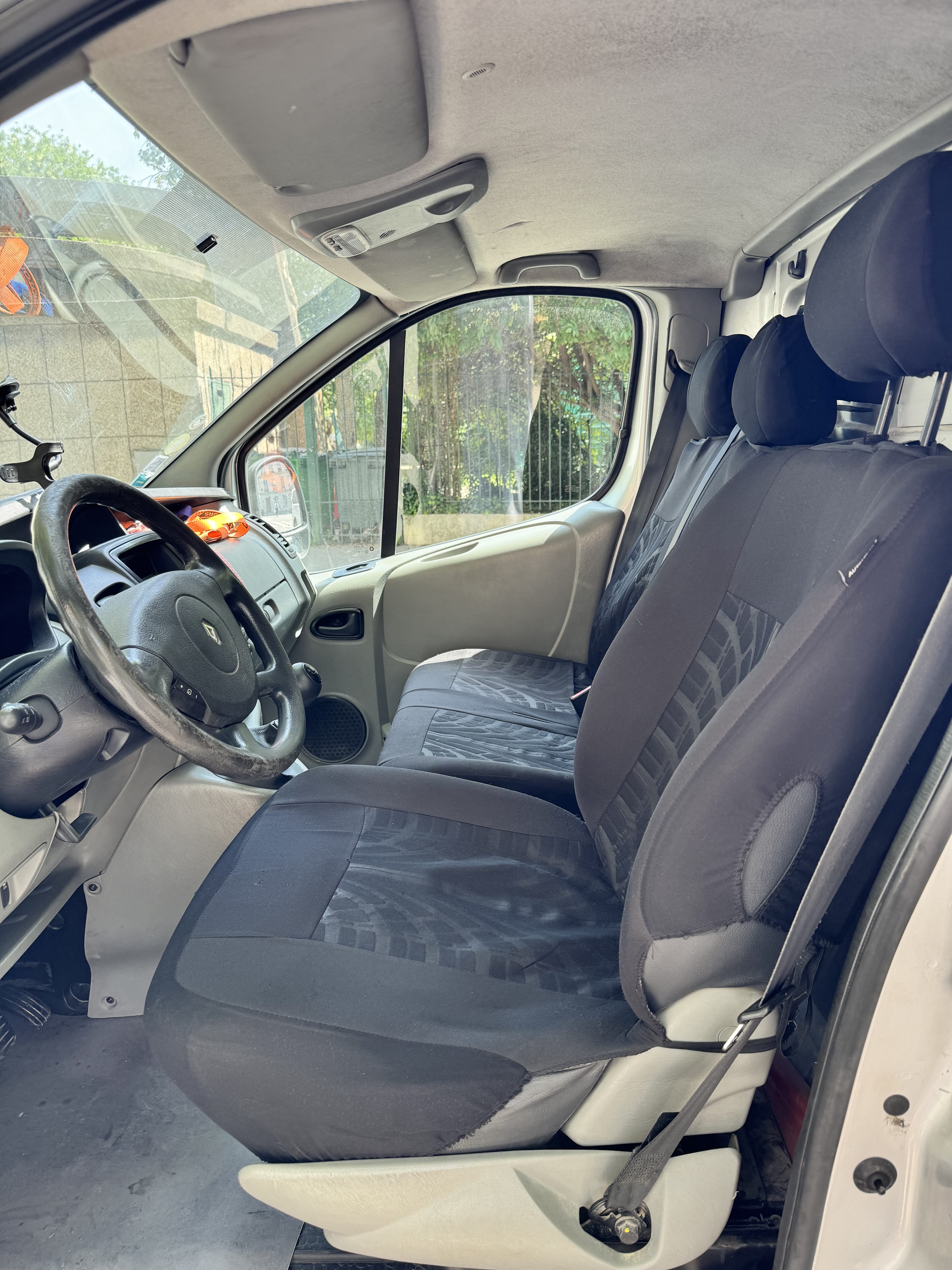 Renault Trafic avec Attelage