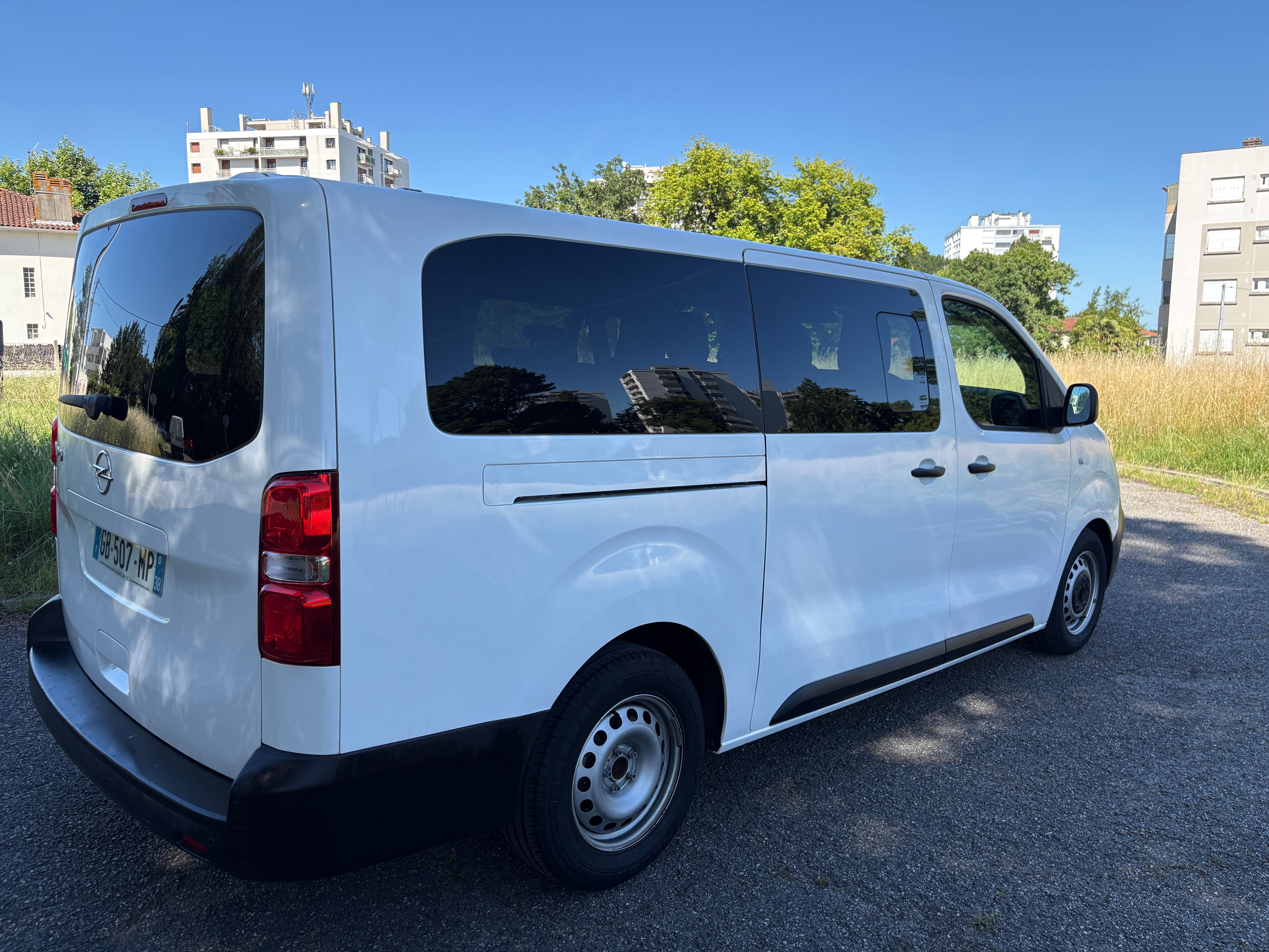 Opel Vivaro Combi avec Climatisation
