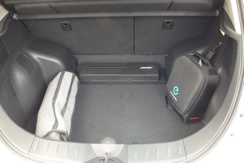 Nissan Leaf 100% électrique, carburant inclus avec Dashcam