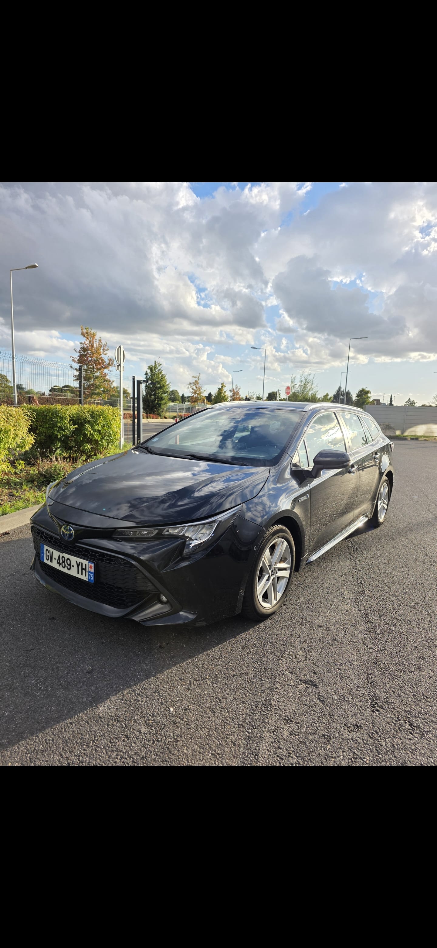 Toyota Corolla, 2019, Essence 95 / Électrique (hybride), automatique
