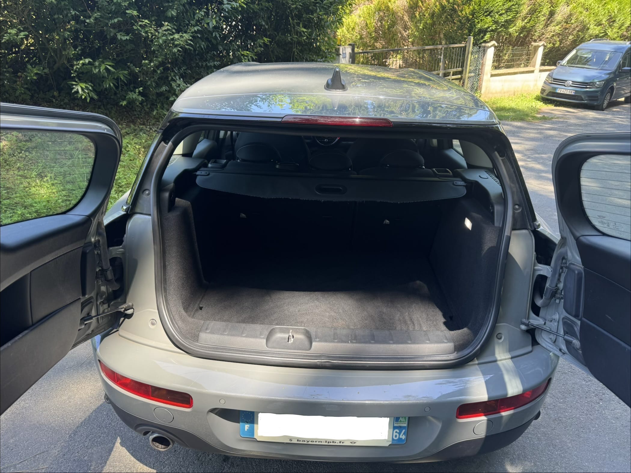 Mini Clubman with Car radio