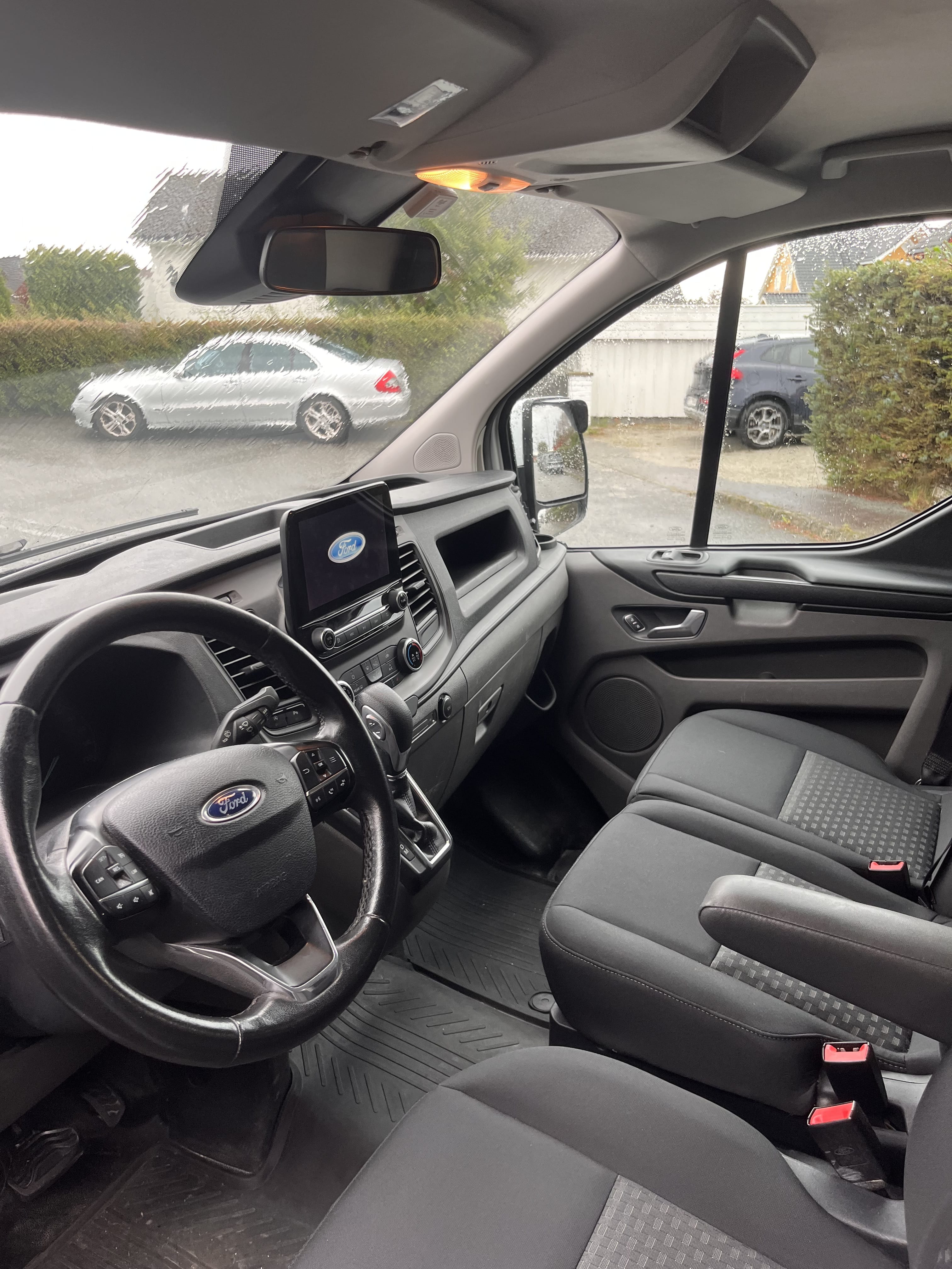 Ford Transit Custom Varebil with Hitch