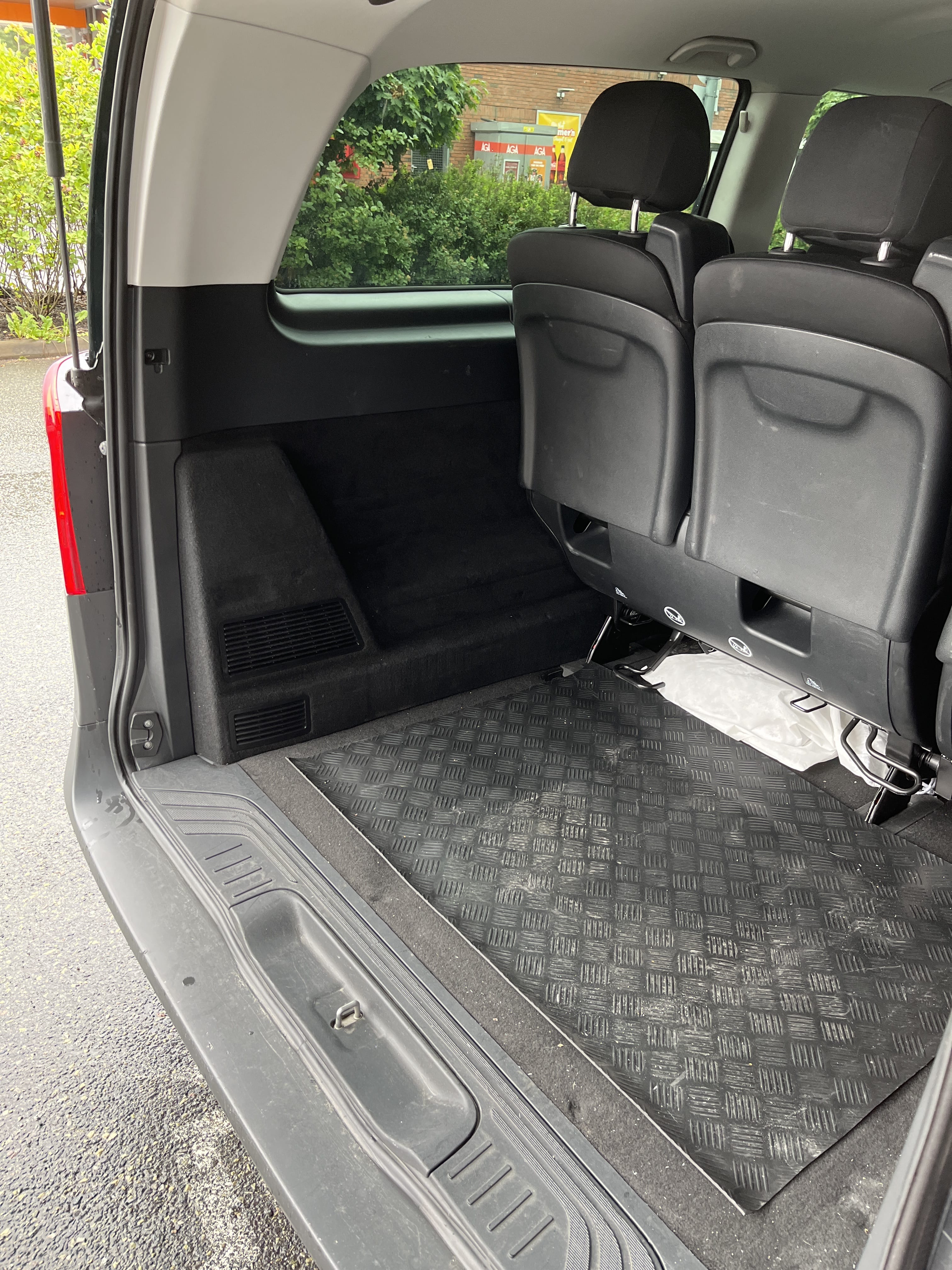 Mercedes-Benz Vito Tourer med Bluetooth audio