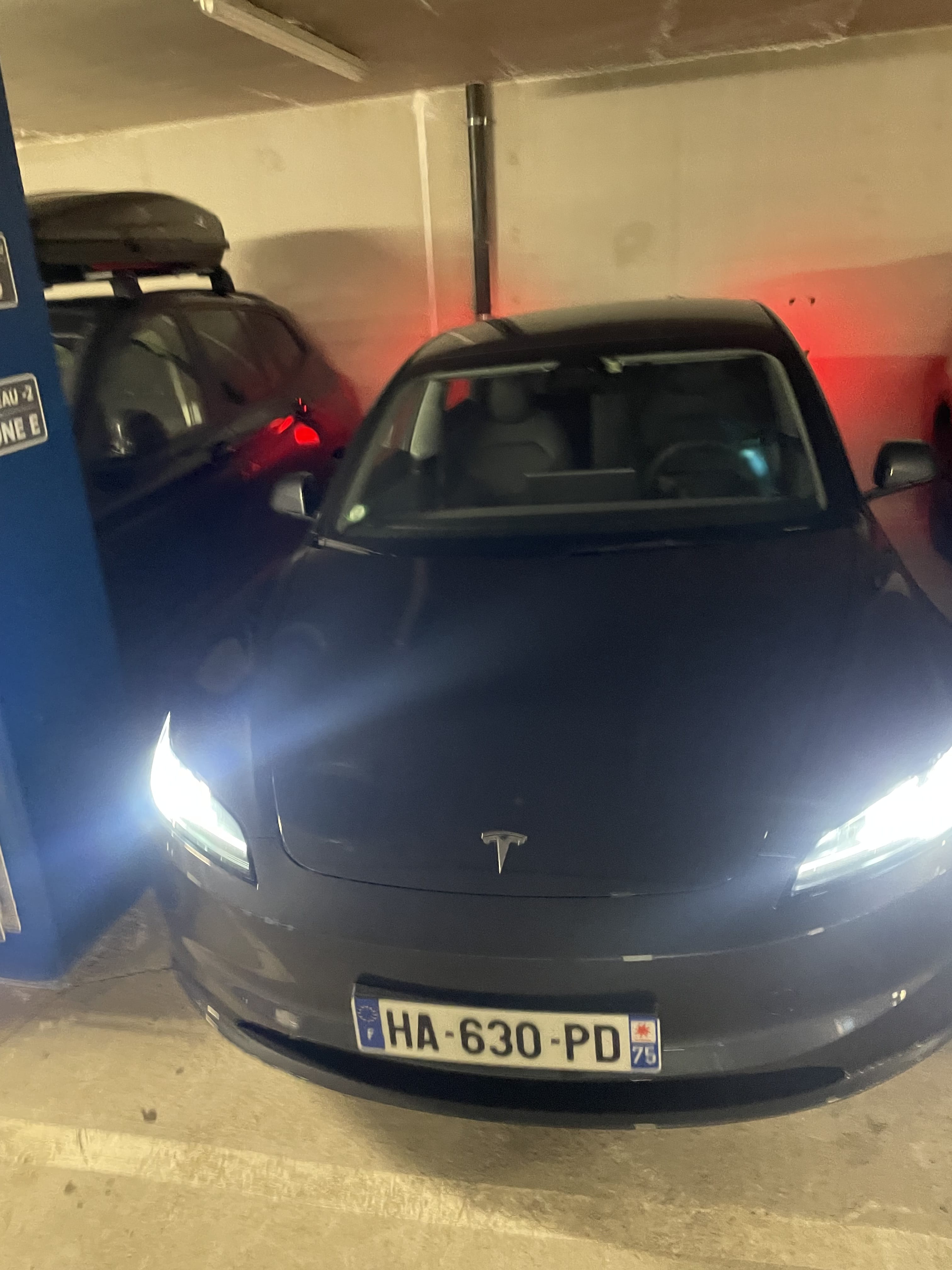 Tesla Model 3 avec Dashcam
