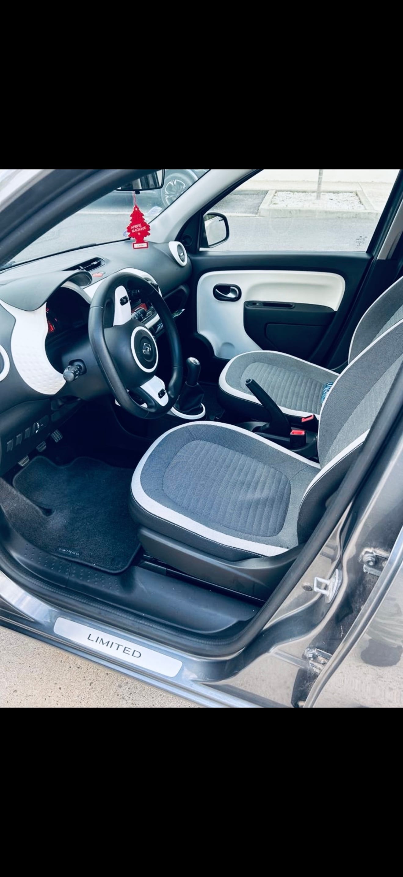 Renault Twingo III avec Audio Bluetooth
