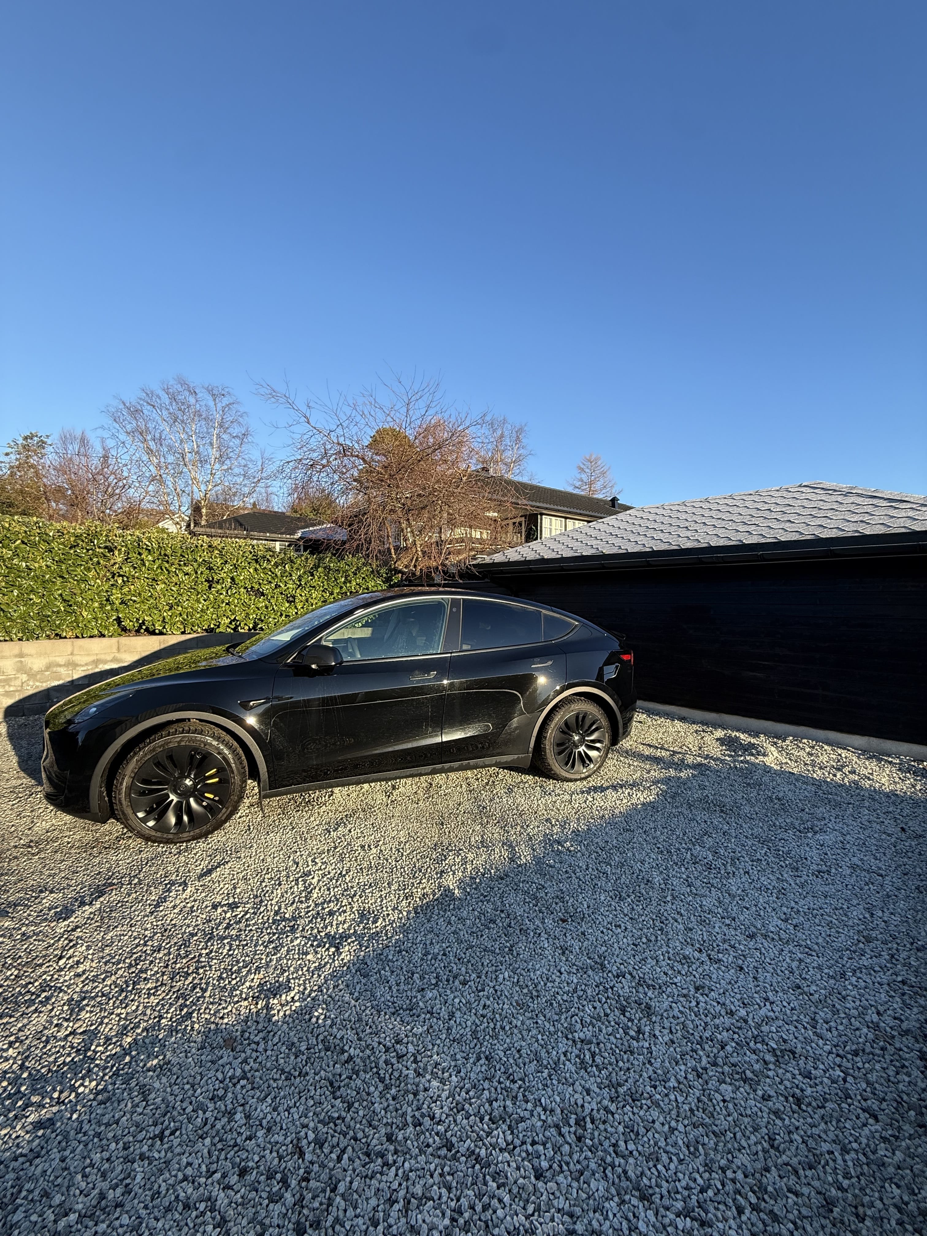 Tesla Model Y Standard Range med Aircondition