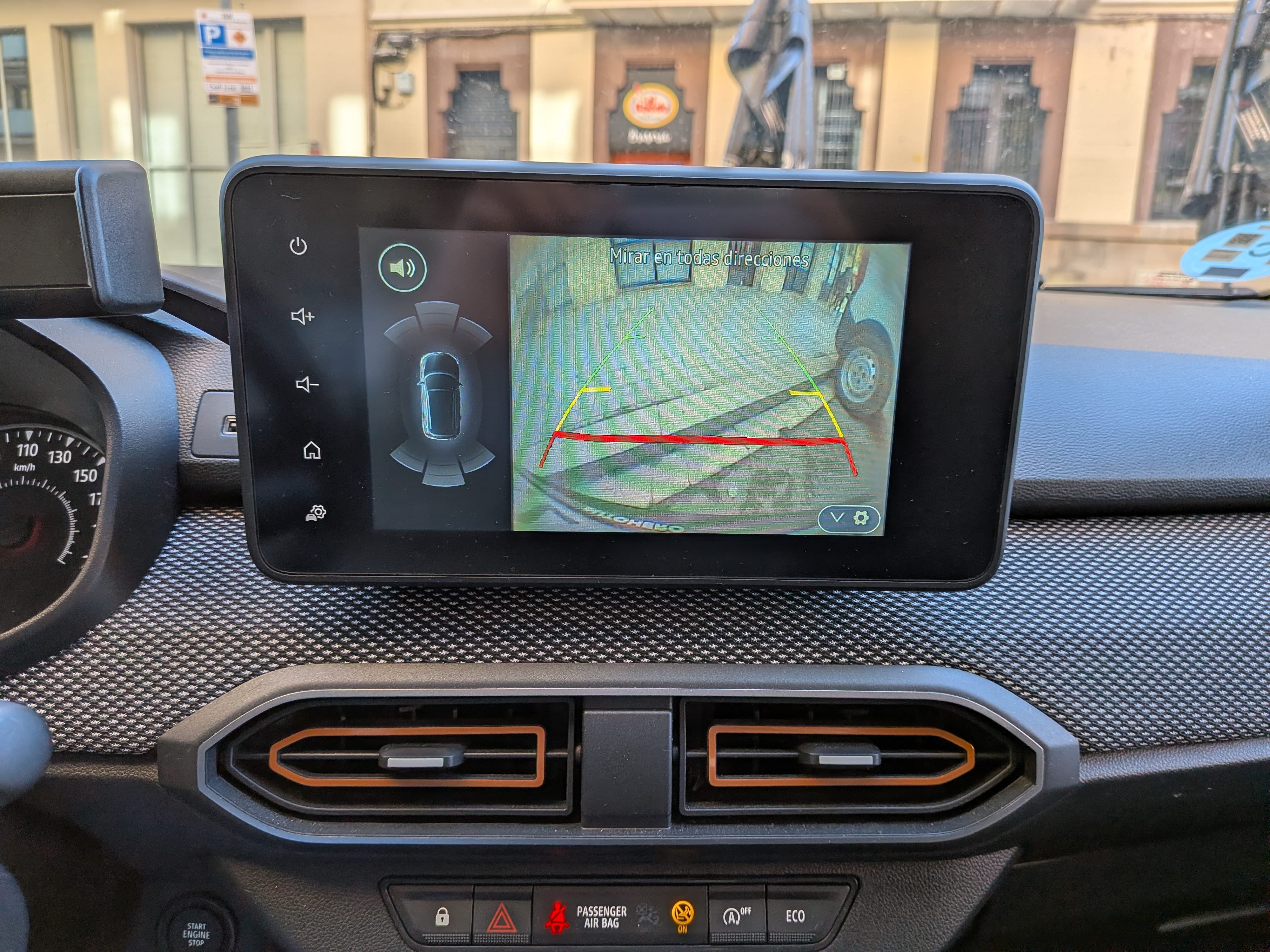 Dacia Sandero Stepway 1.0 TCe 90cv mit USB-Ladeanschlüsse