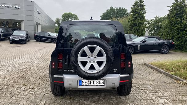 Land-Rover Defender 110 803 mit Audio-/iPod-Zugang