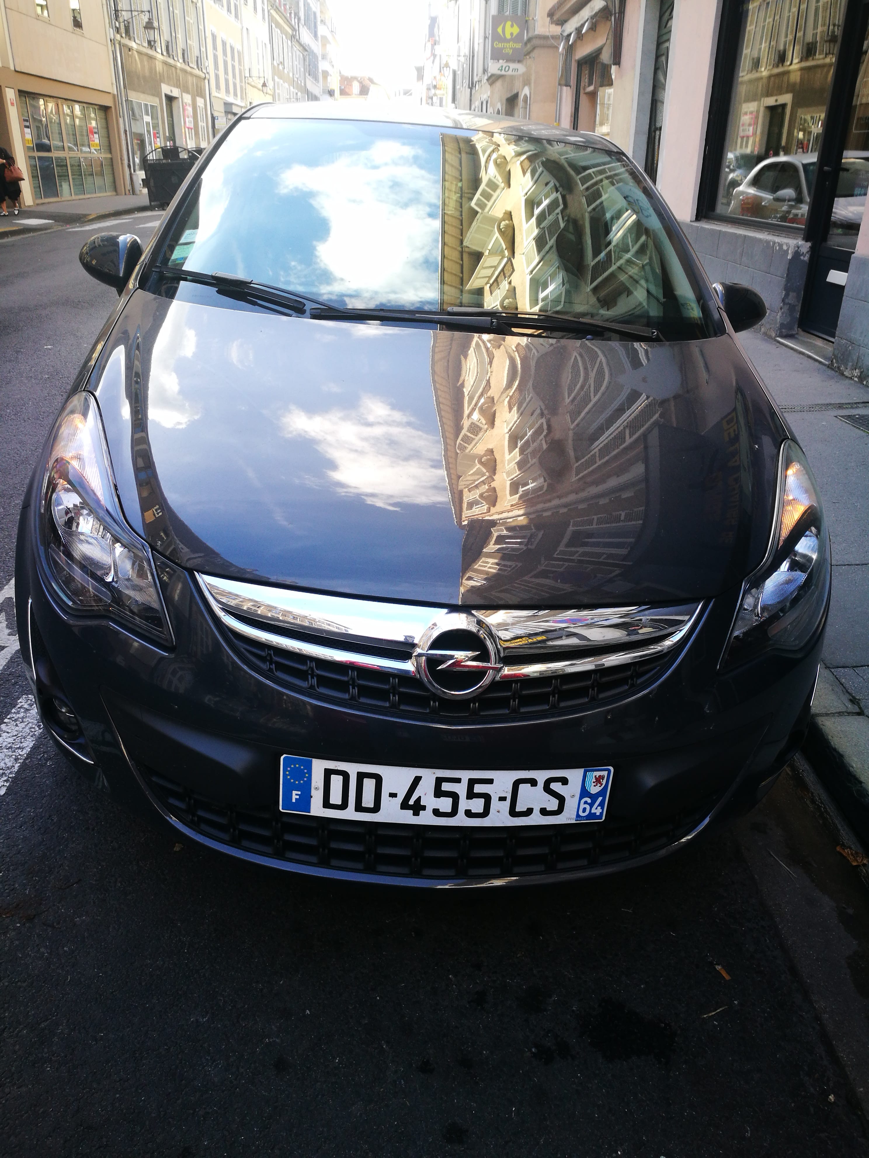 Opel Corsa D 1.4  110ch (74kw) avec Entrée audio / iPod