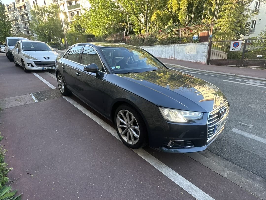 Audi A4 2.0T Premium 2.0 TDI DESIGN LUXE avec Régulateur de vitesse