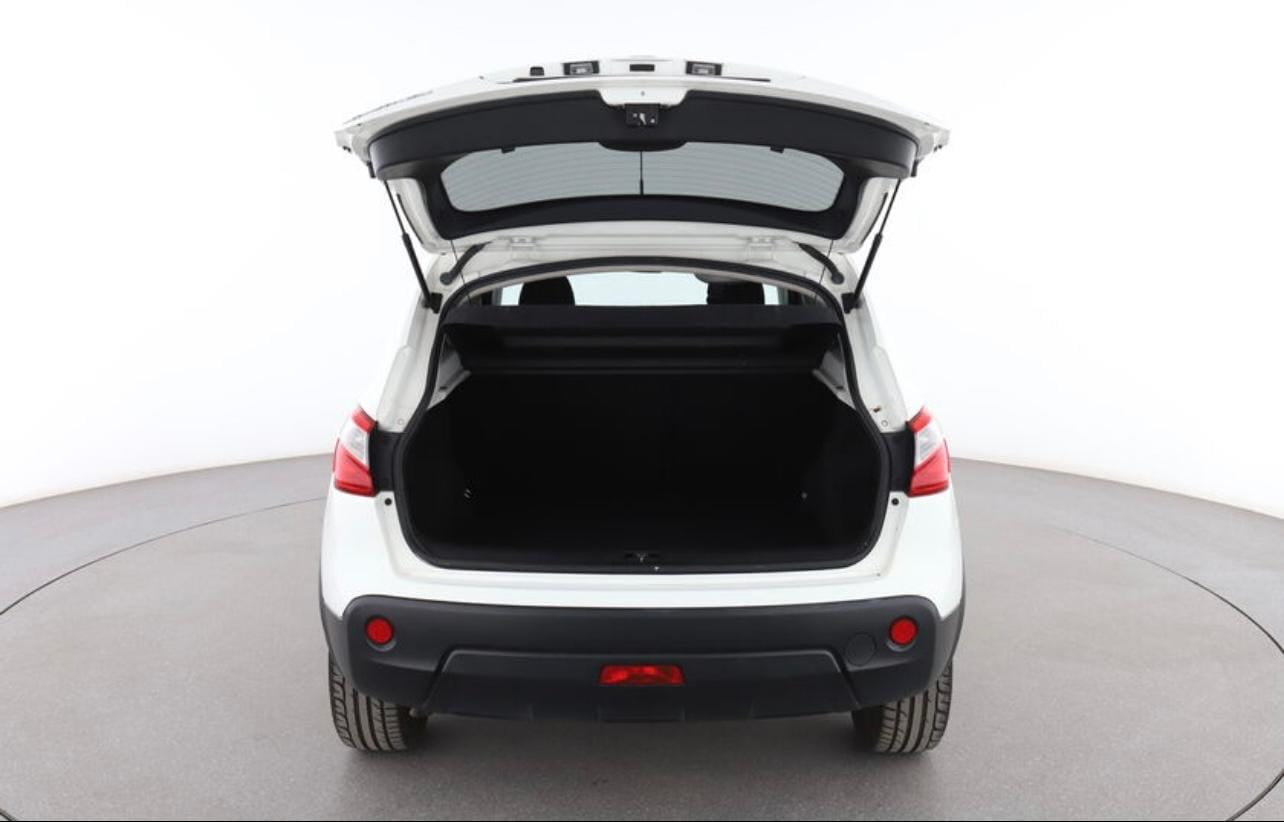 Nissan Qashqai med Lydinngang