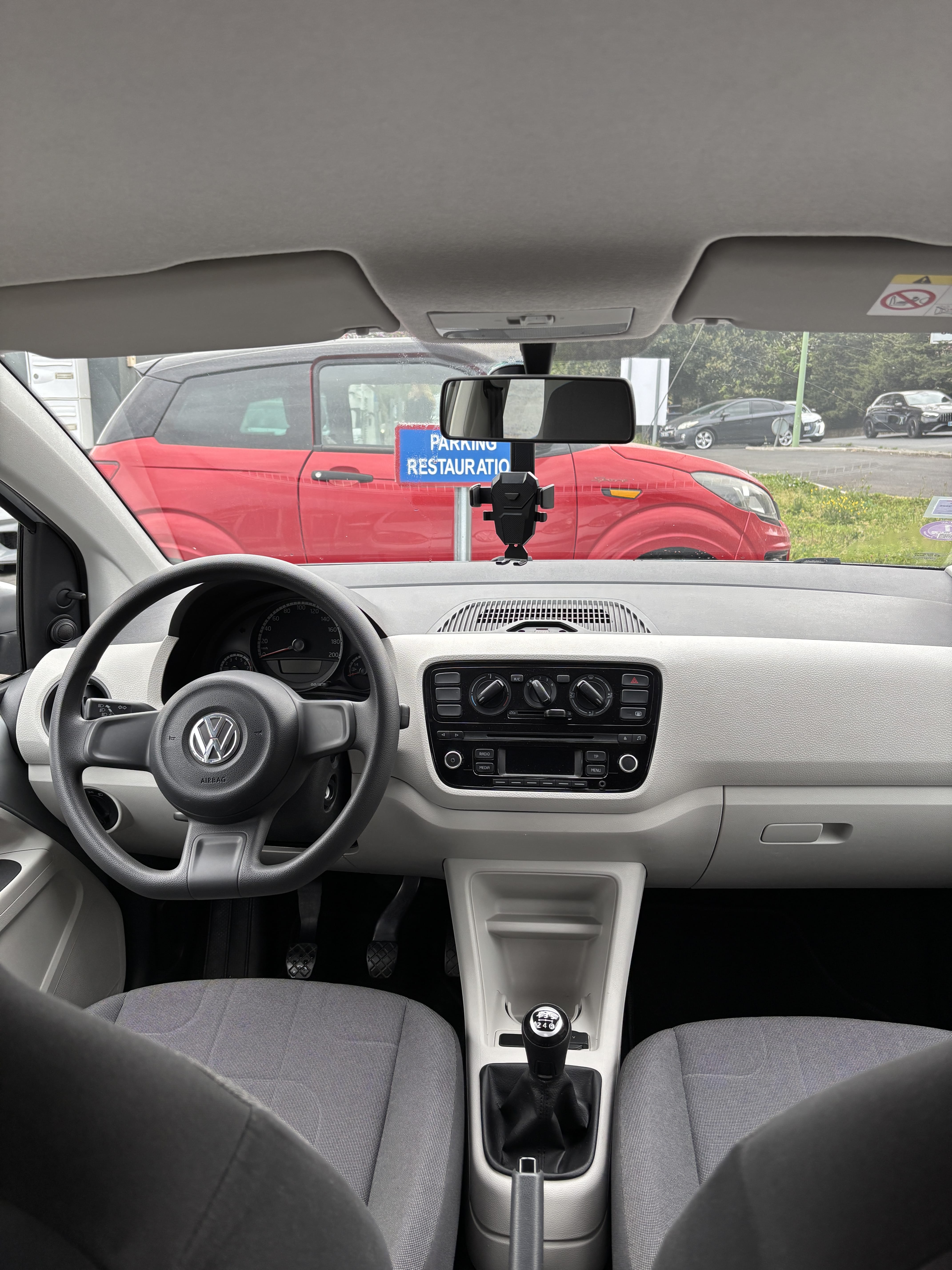 Volkswagen Up! avec Autoradio