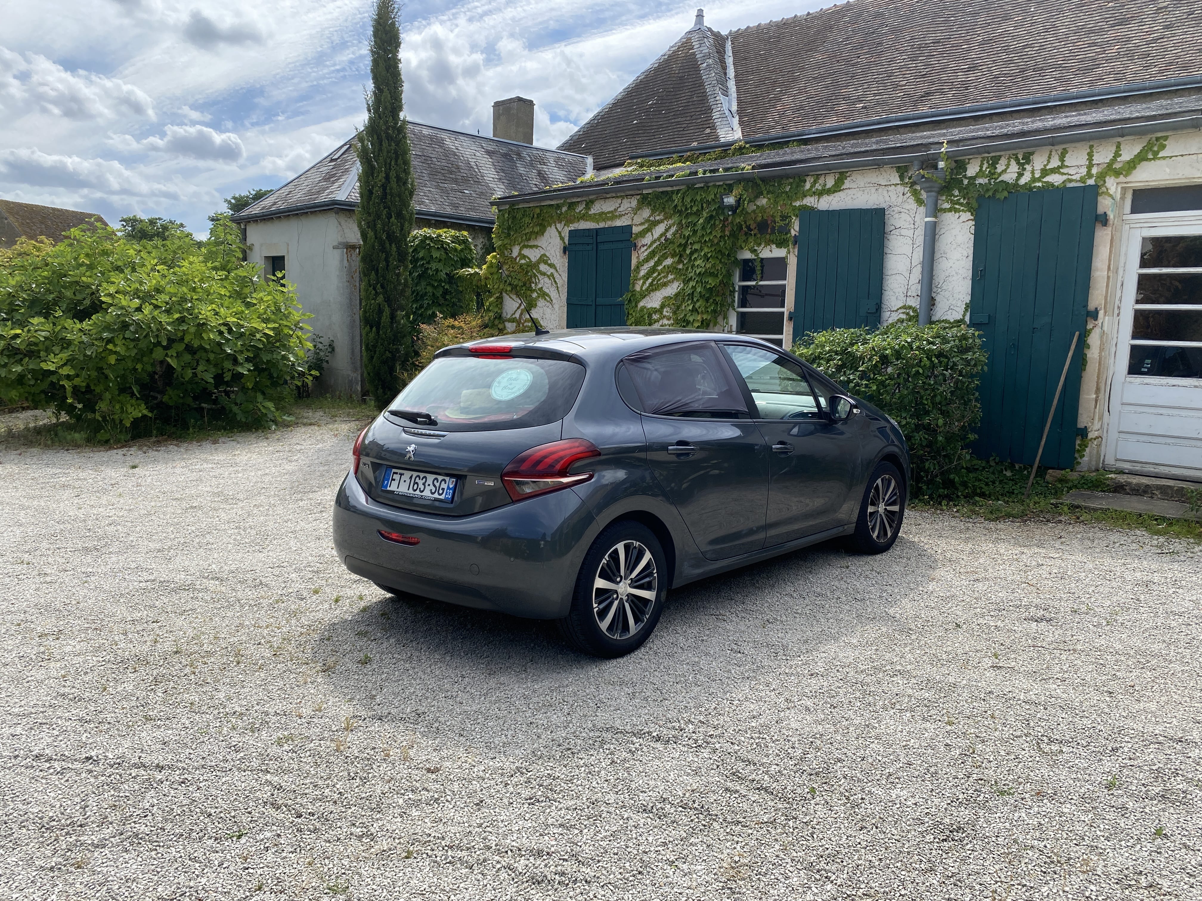 Peugeot 208 Active Suréquipée + avec Régulateur de vitesse