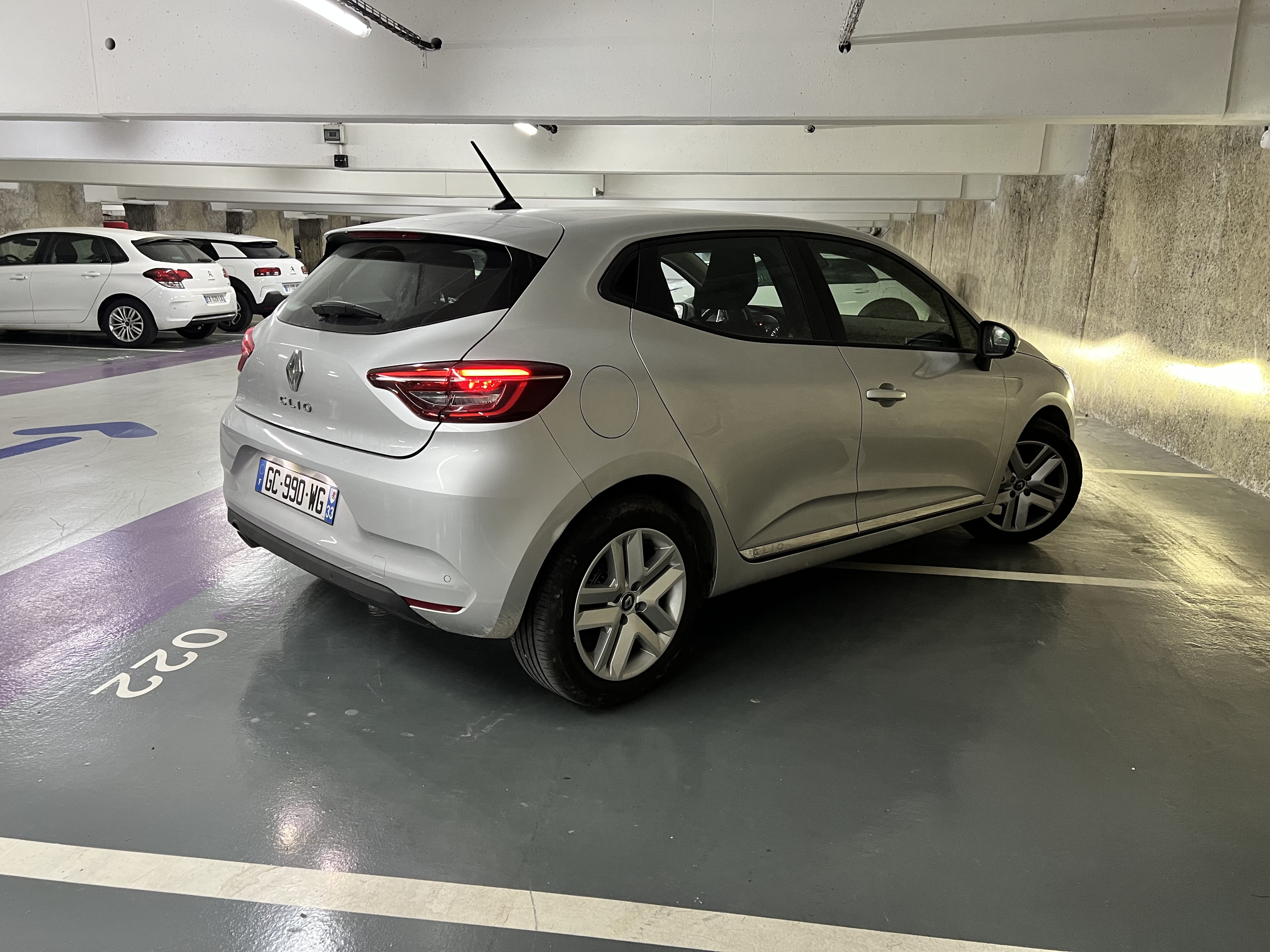 Renault Clio GC792VX avec GPS