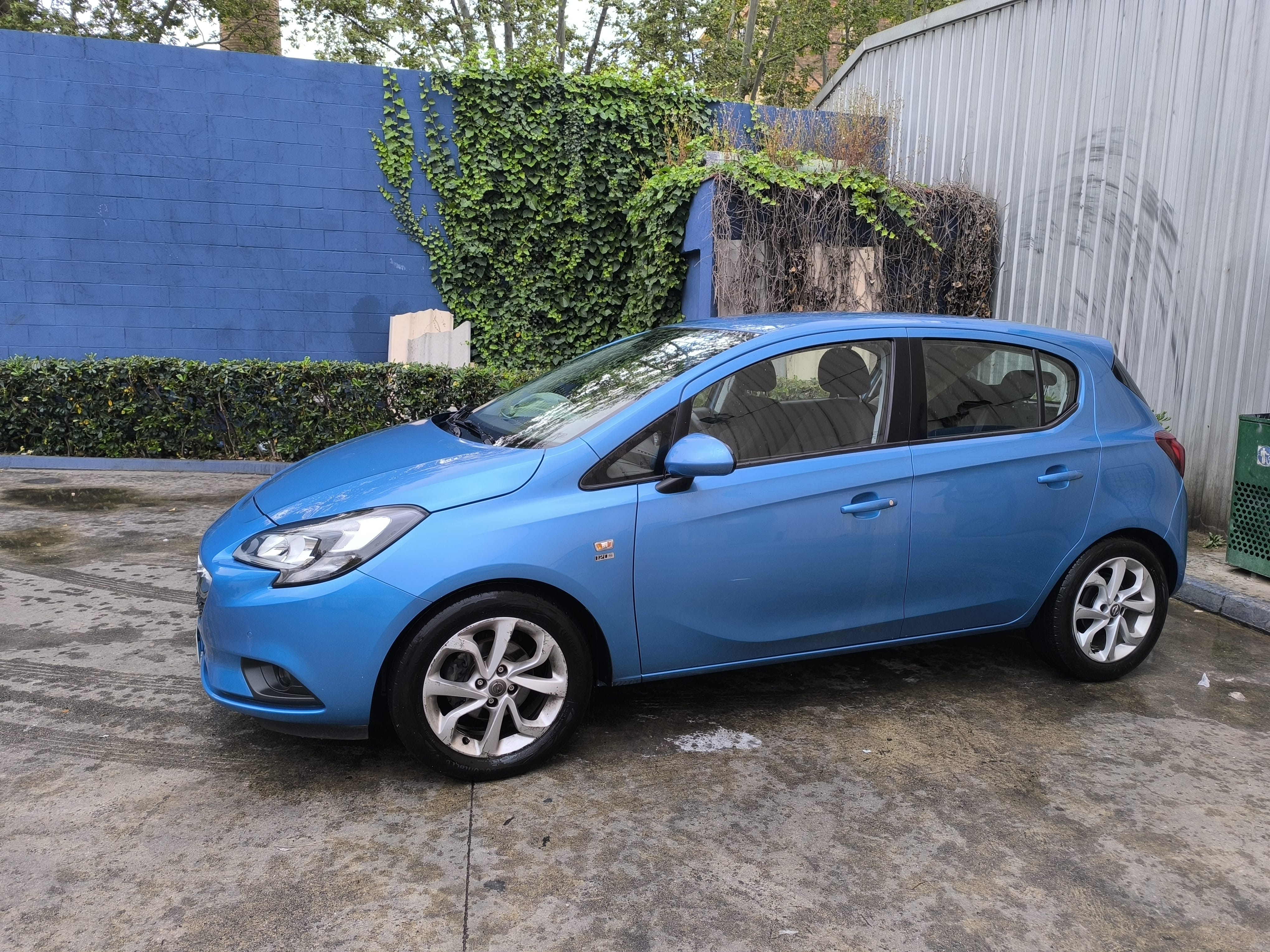 Opel Corsa con Aire acondicionado