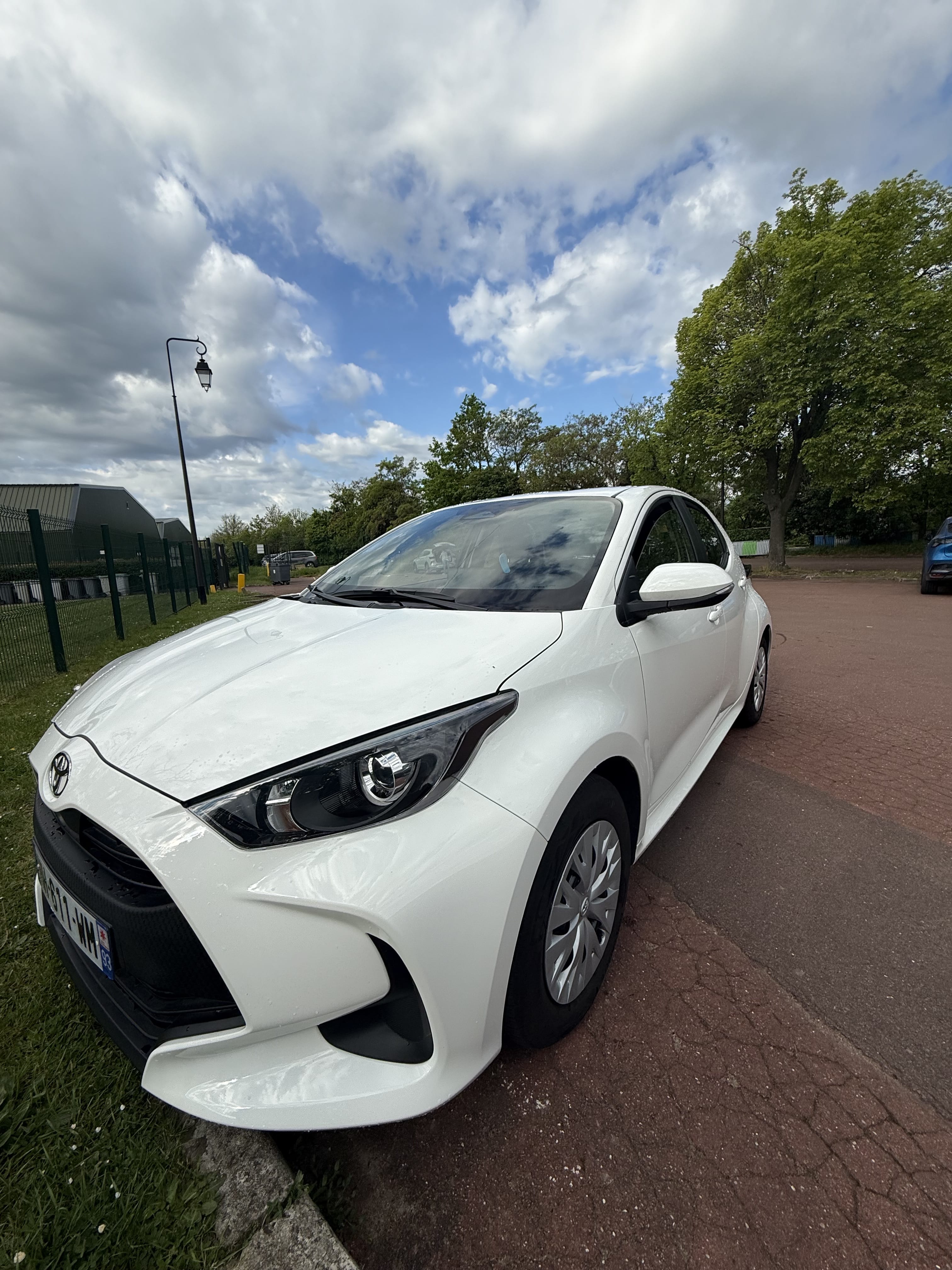 Toyota Yaris Hybride avec Climatisation