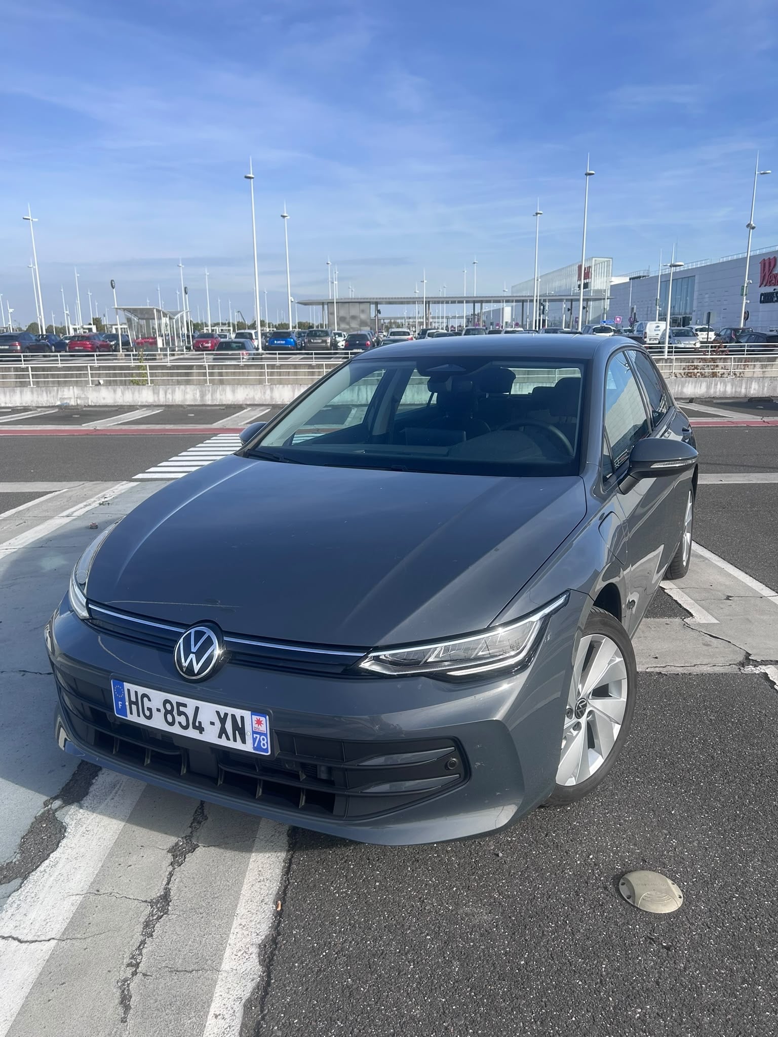 Volkswagen Golf, 2025, Essence 95 / Électrique (hybride), automatique