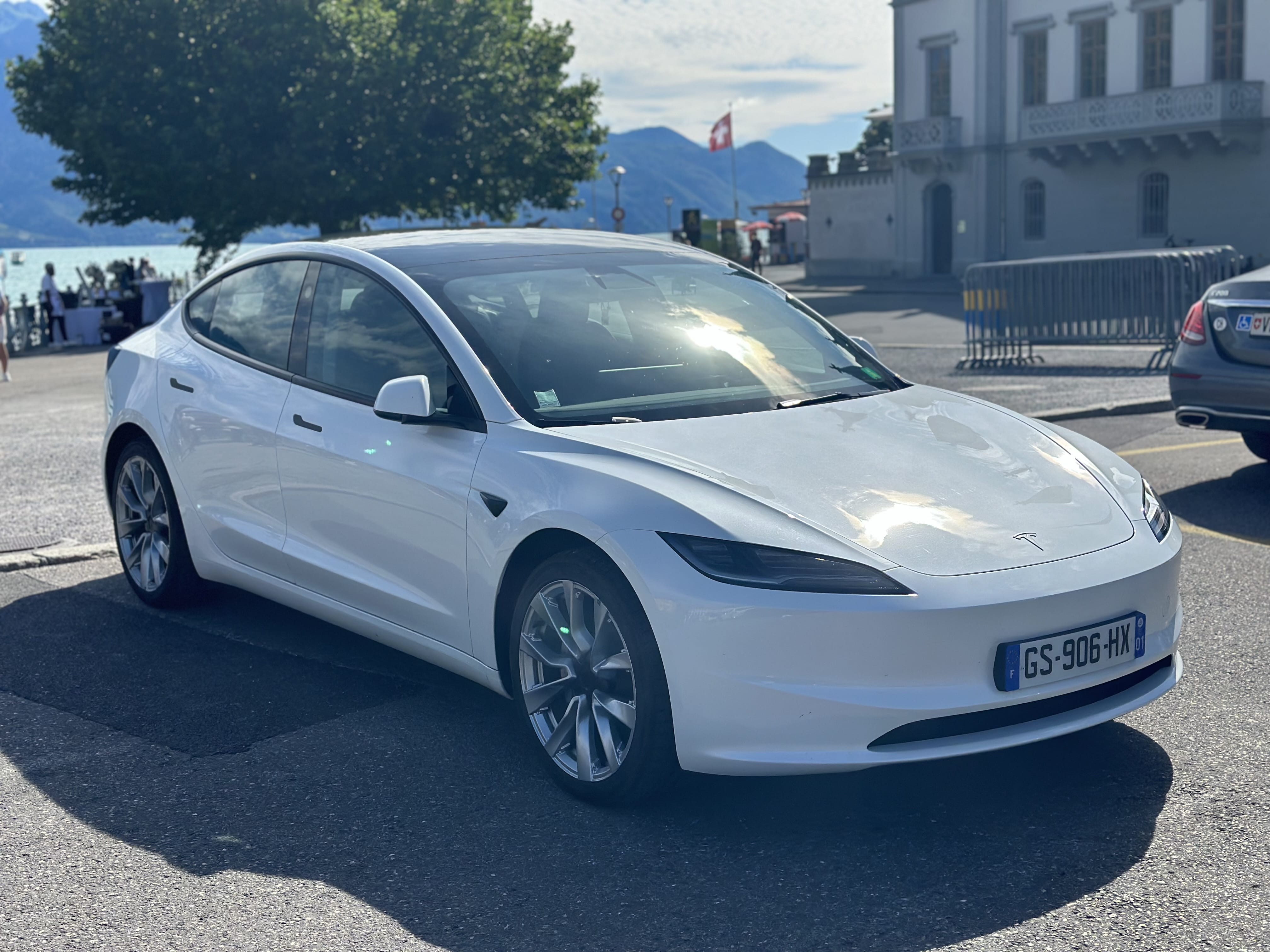 Tesla Model 3 avec Dashcam