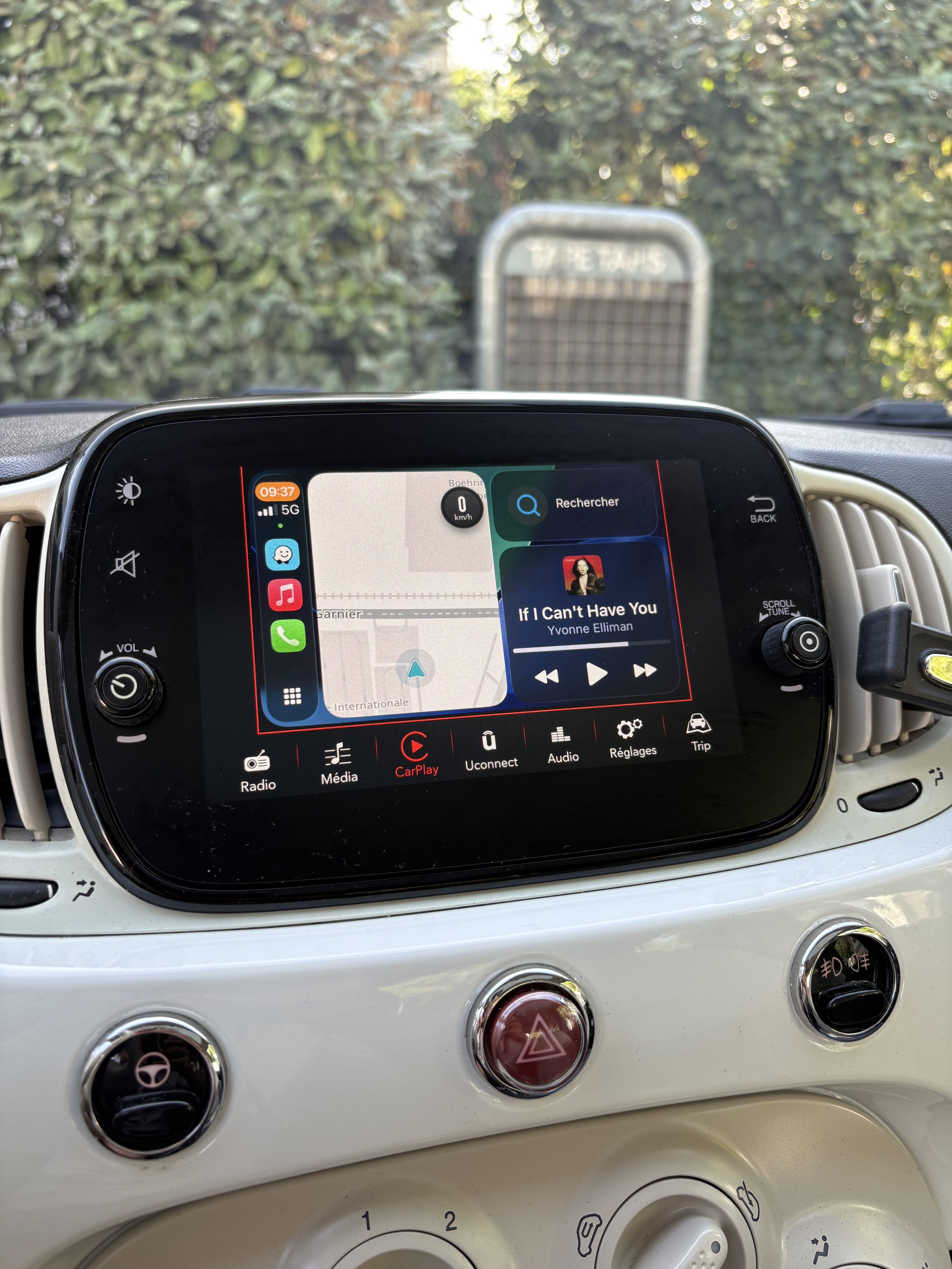 Fiat 500 avec Apple CarPlay