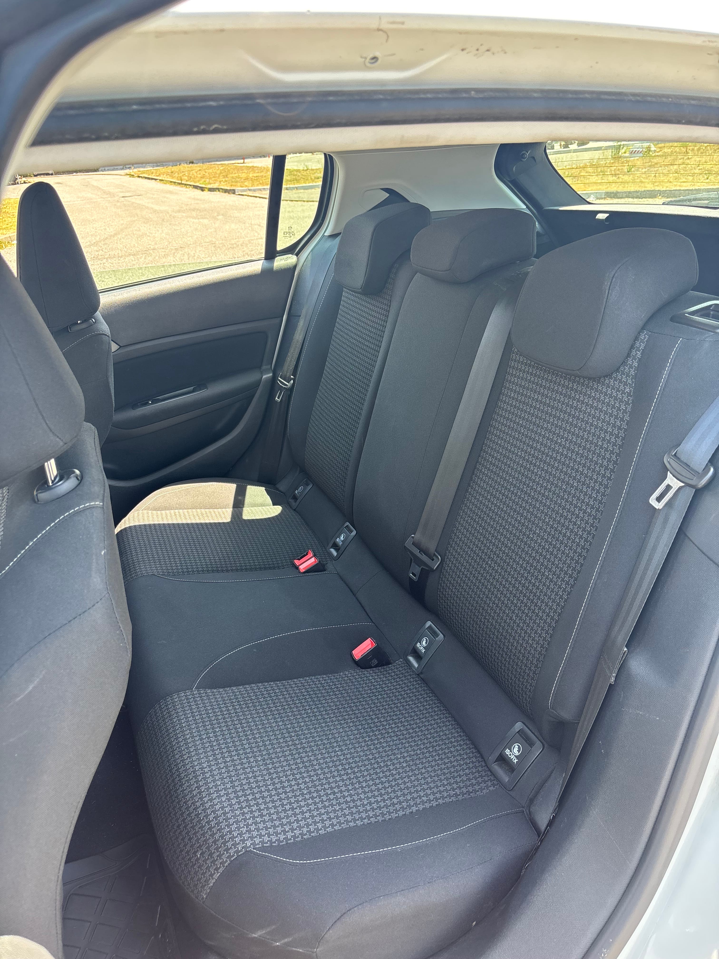 Peugeot 308 avec Entrée audio / iPod