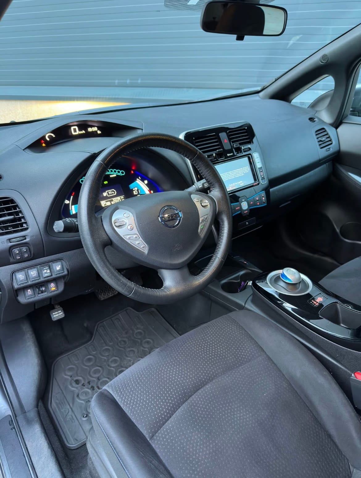 Nissan Leaf med Babysete