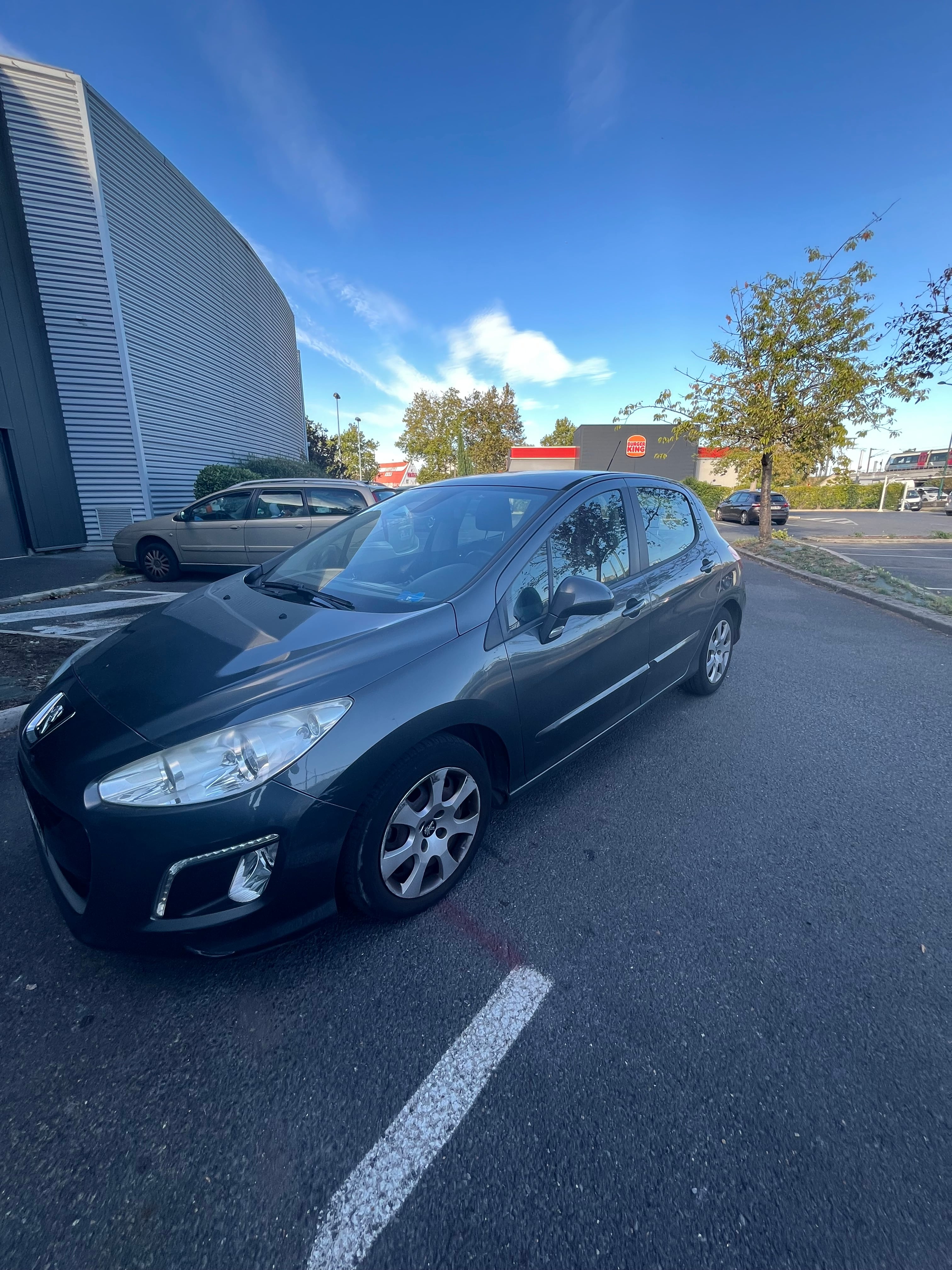 Peugeot 308 avec GPS