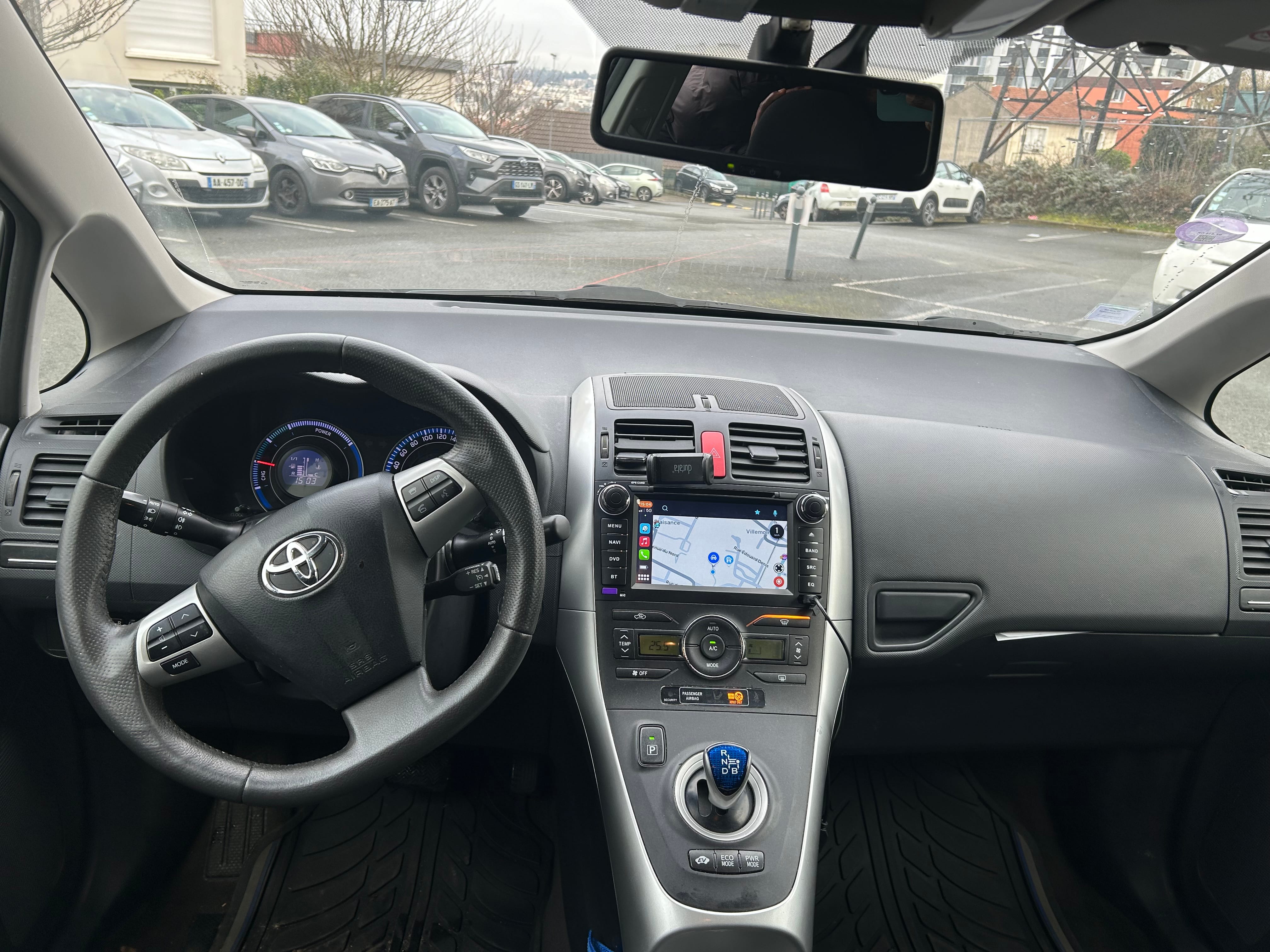 Toyota Auris avec GPS
