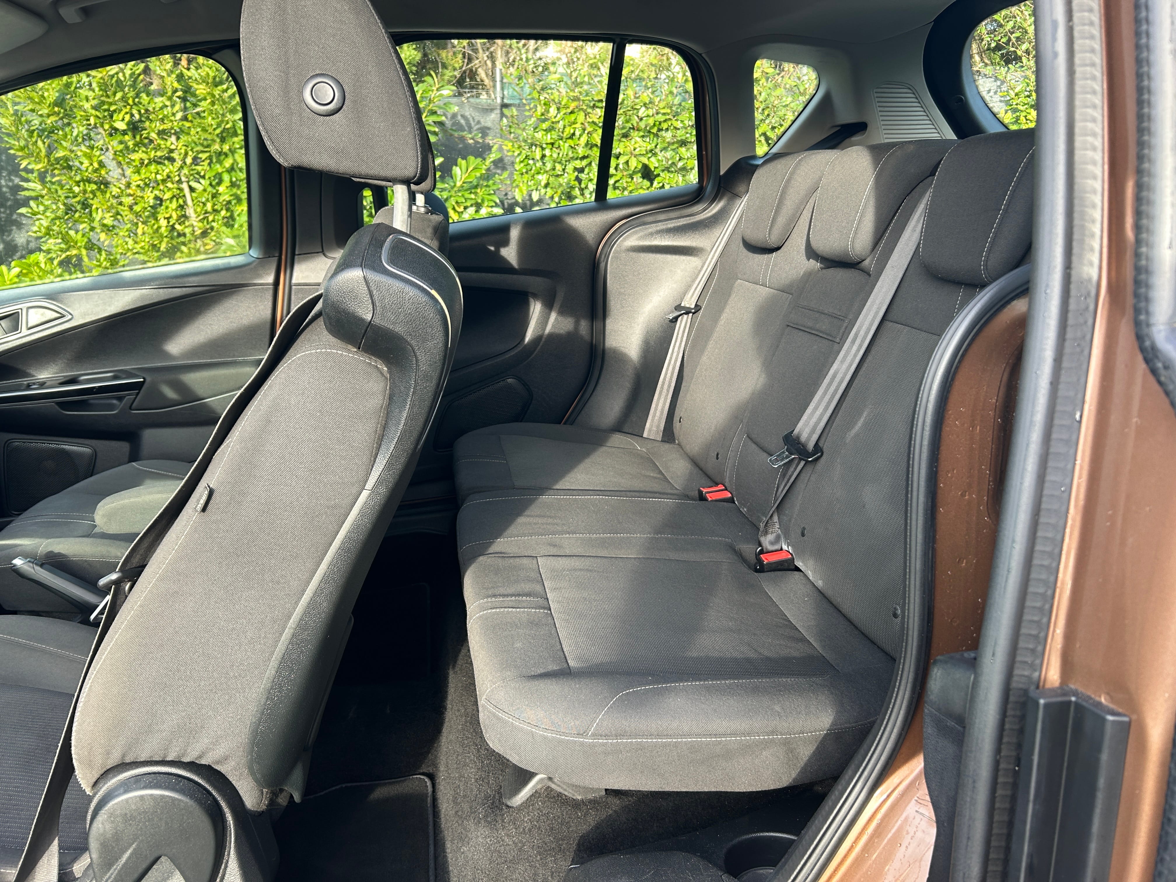 Ford B-Max avec Autoradio