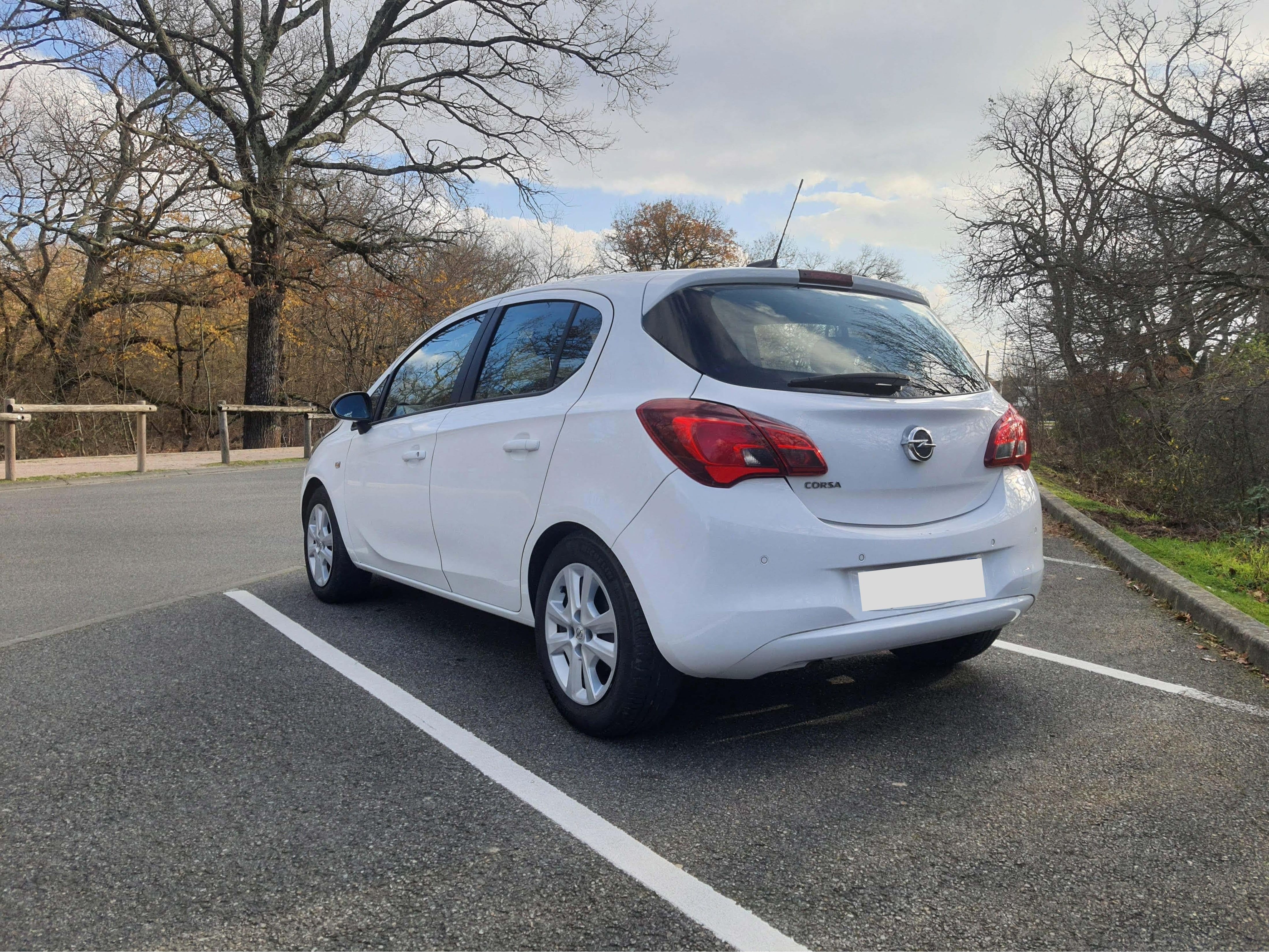 Opel Corsa avec GPS