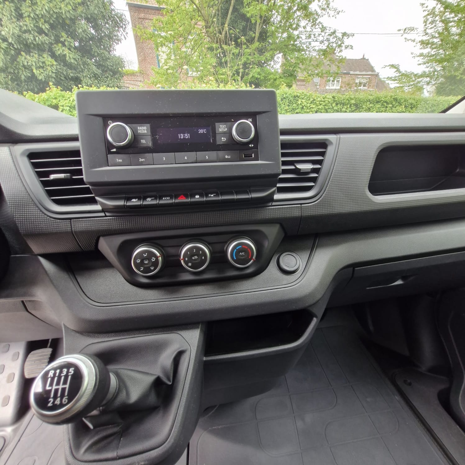 Renault Trafic Passenger avec Autoradio