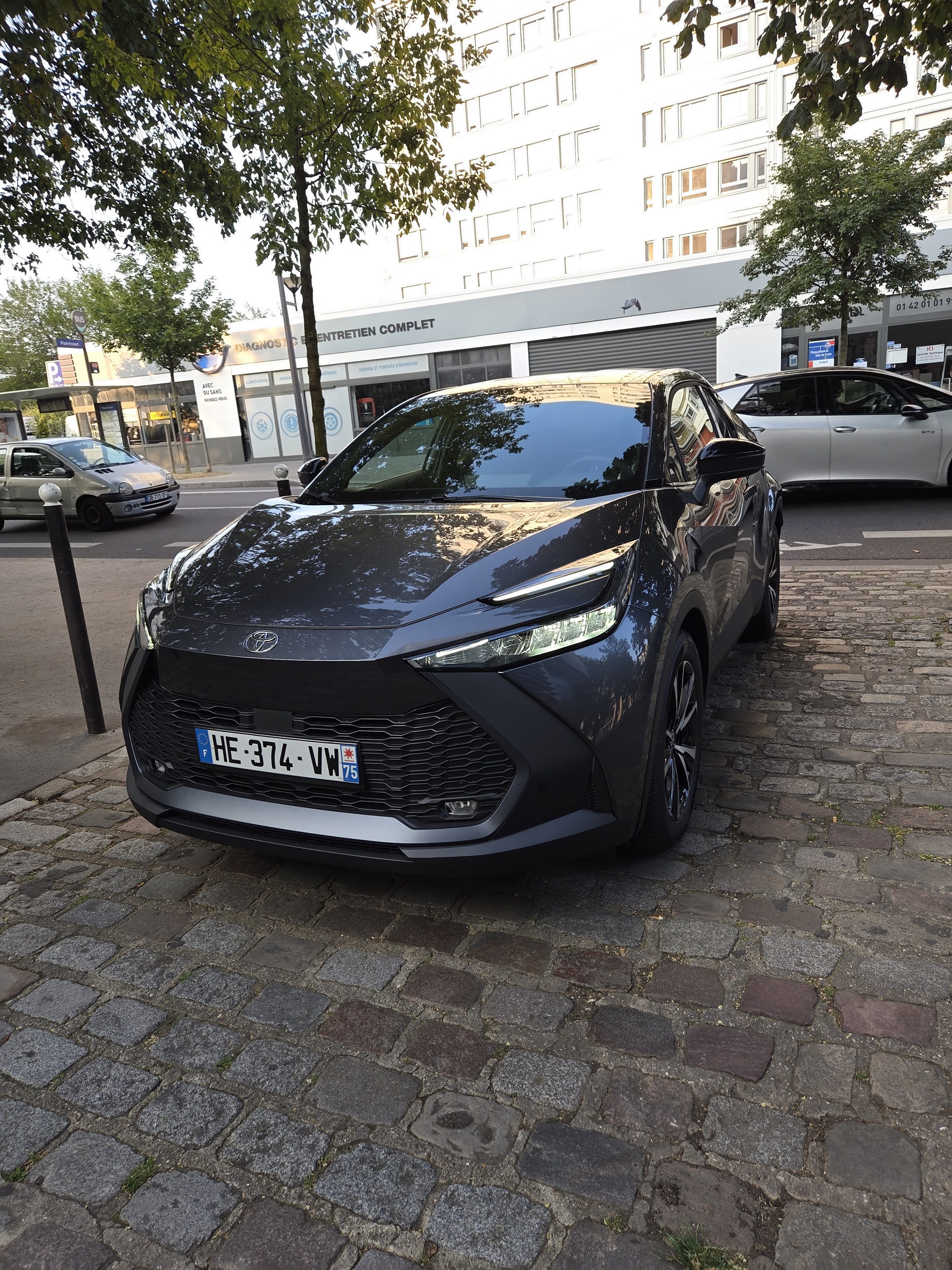 Toyota C-HR Hybrid, 2025, Essence 95 / Électrique (hybride), automatique