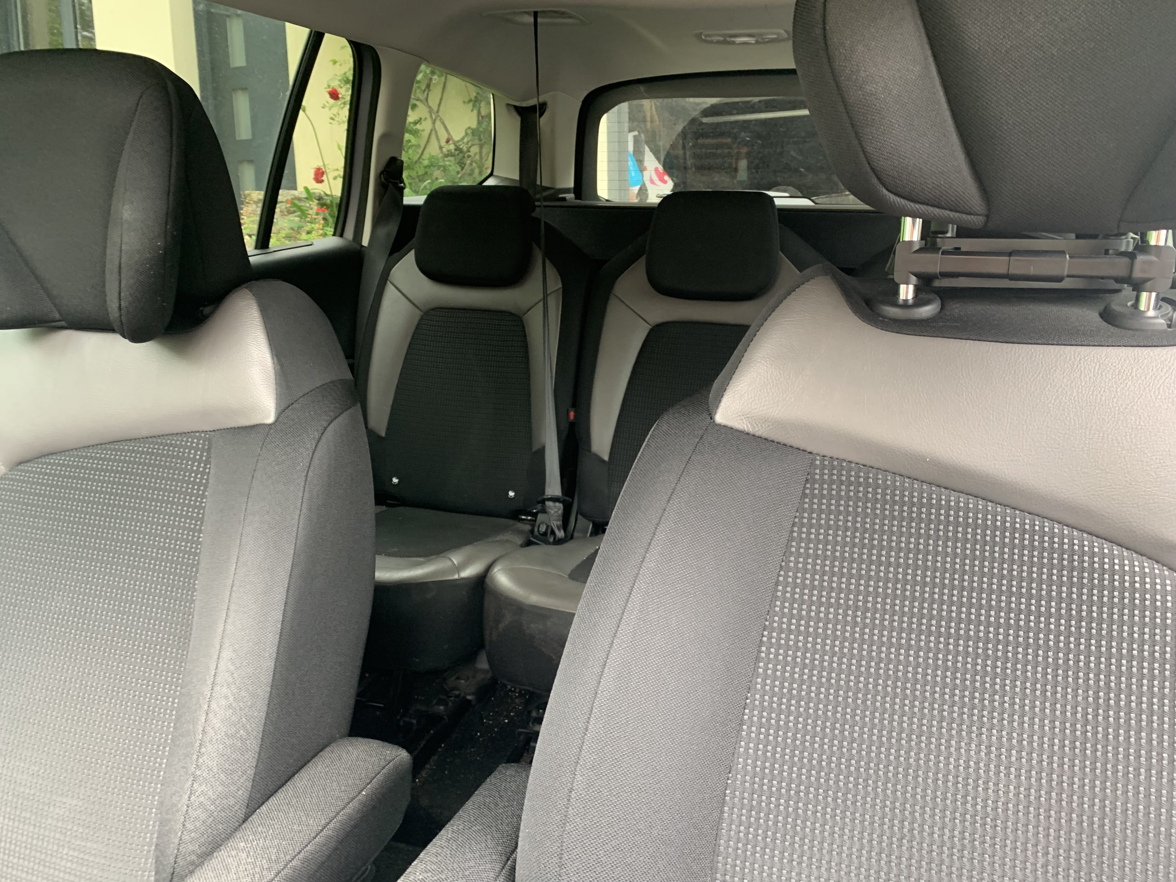 Citroen C4 Grand Spacetourer avec Siège bébé