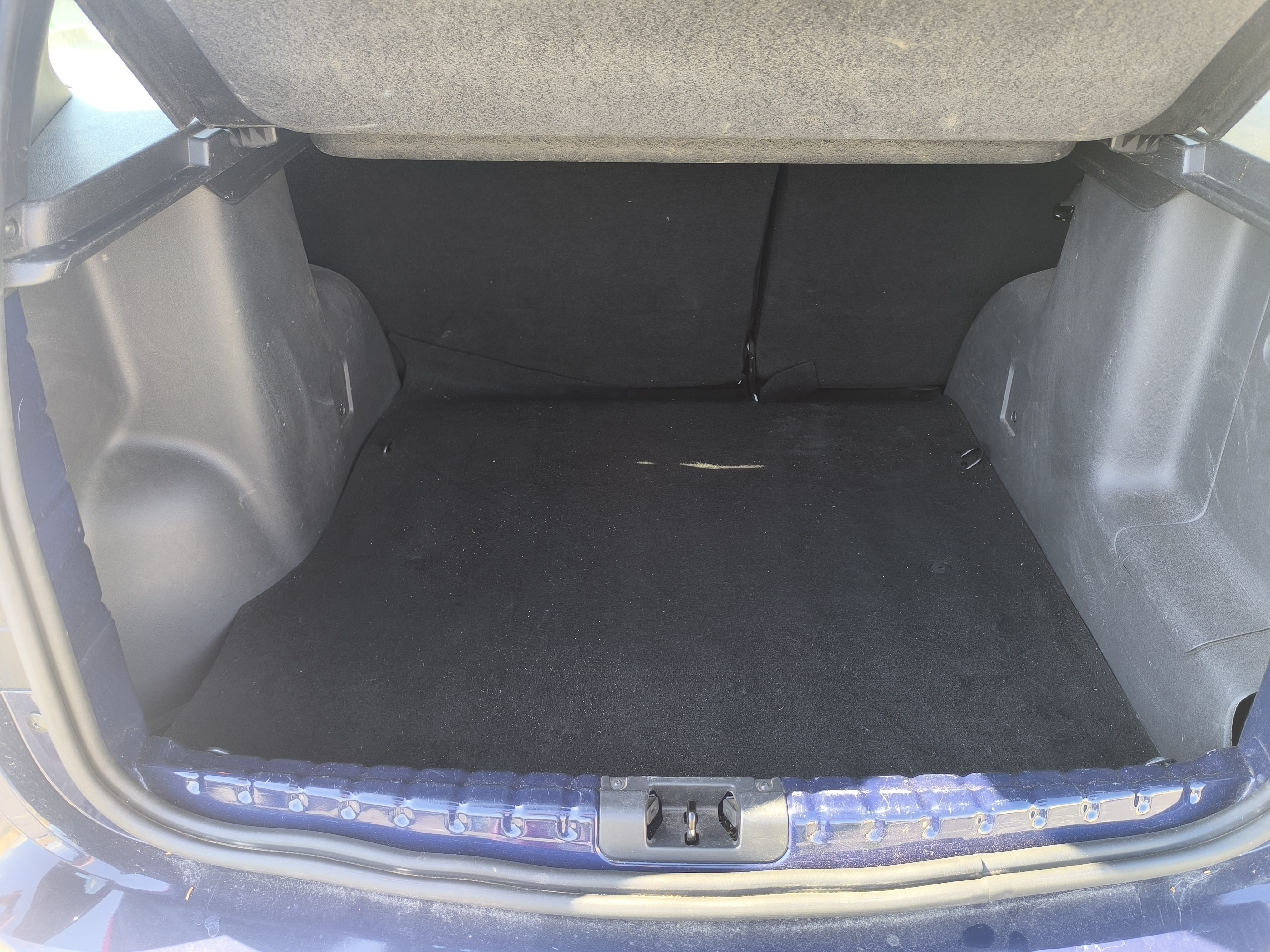 Dacia Duster 1.5 DCi Grenoble Gare /Aéroport  Montagne - ville avec Entrée audio / iPod