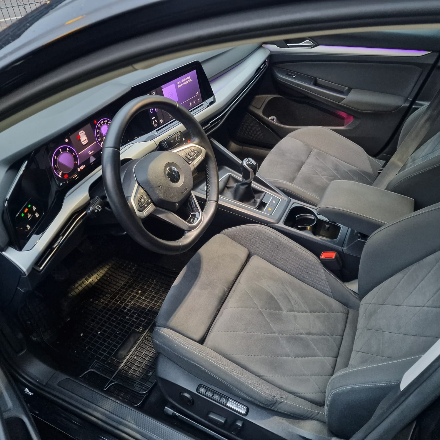 Volkswagen Golf 2.0 mit Bluetooth-Audio