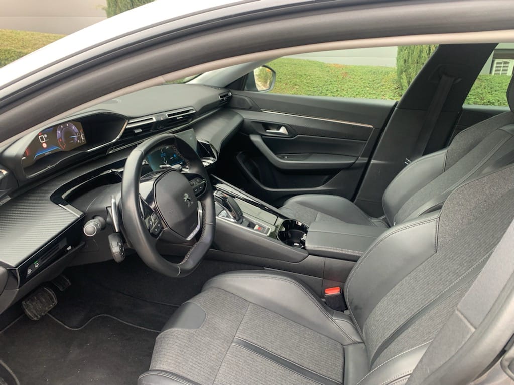 Peugeot 508 130ch avec Entrée audio / iPod