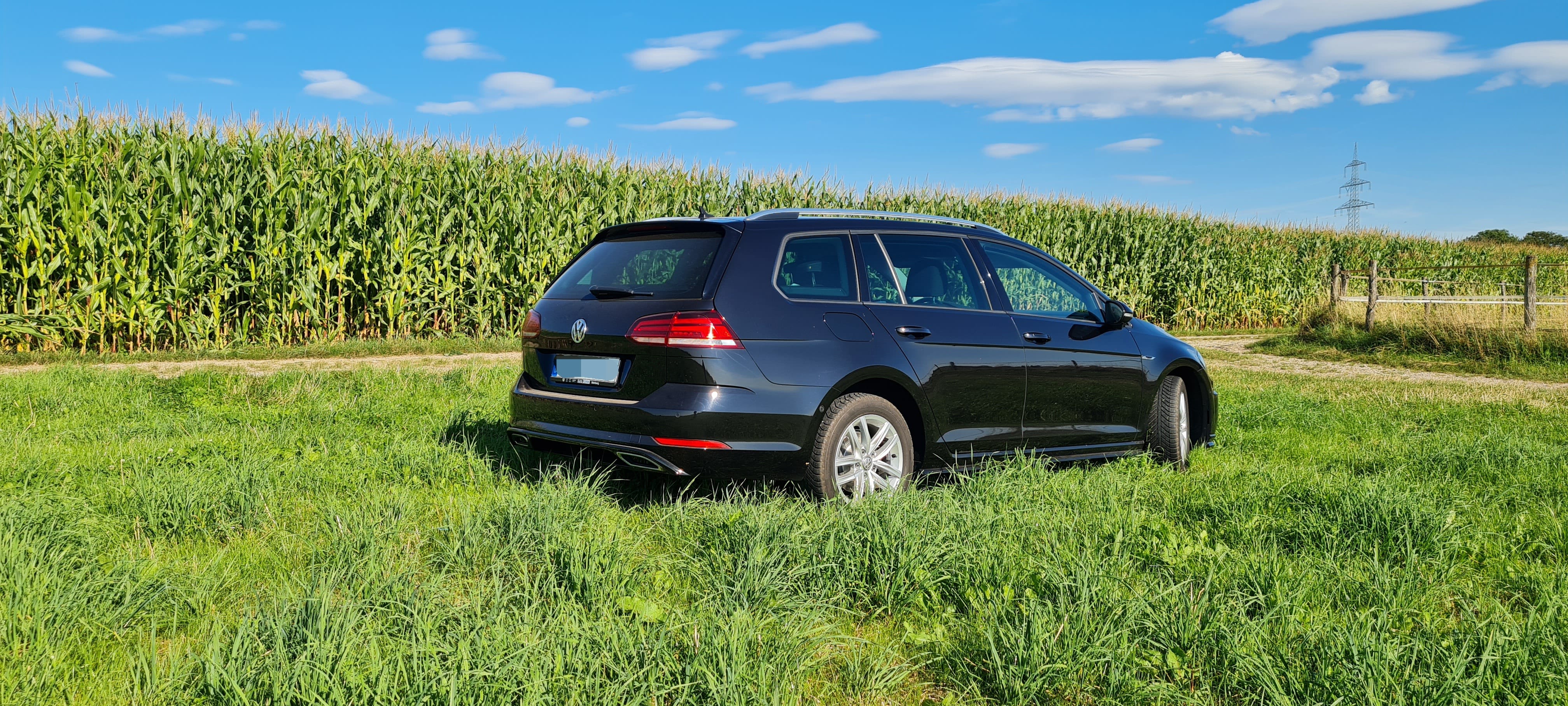 Volkswagen Golf 2.0 TDI DSG R-Line with Cruise control