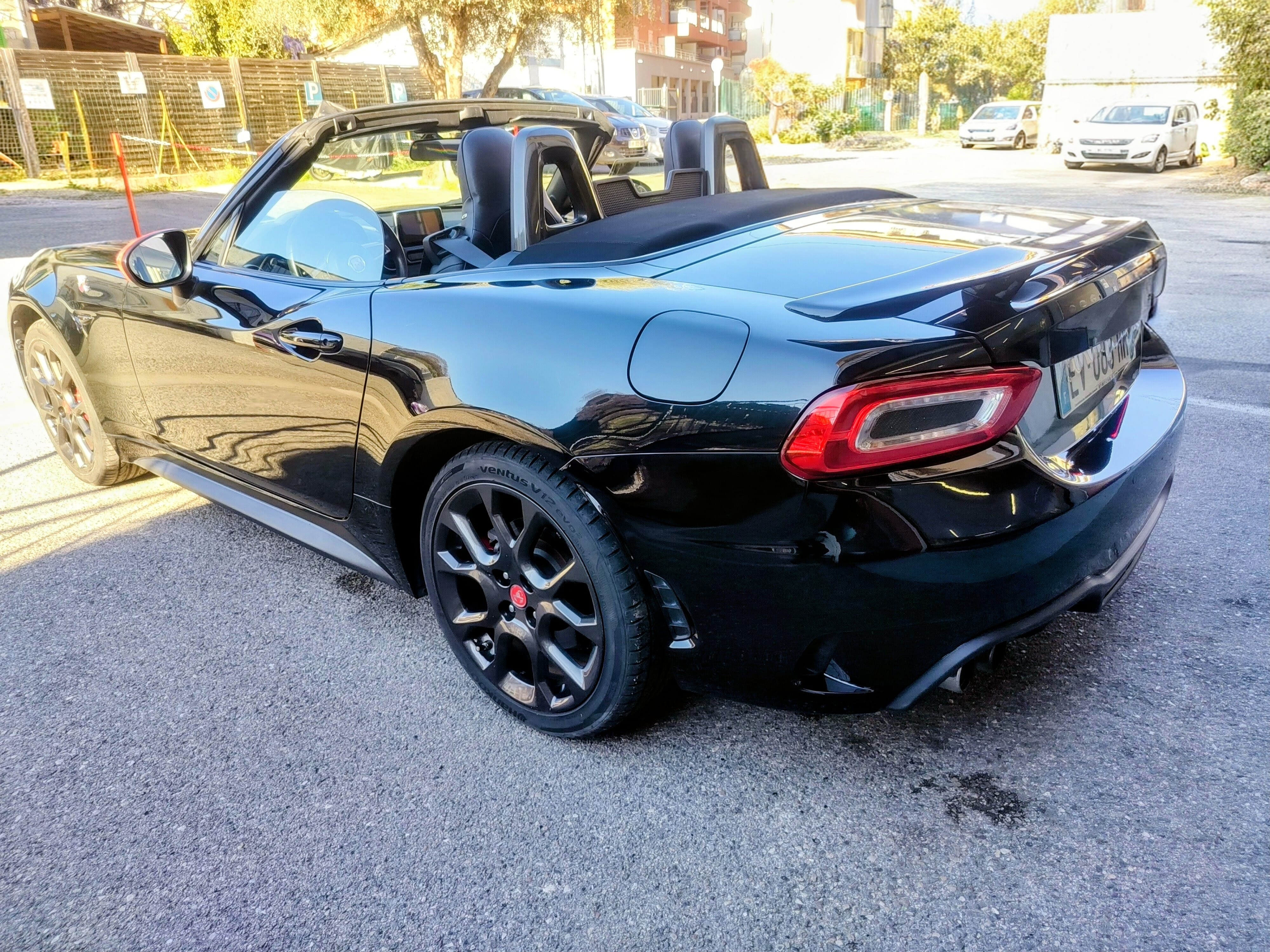 Abarth 124 Spider Cabrio avec Climatisation