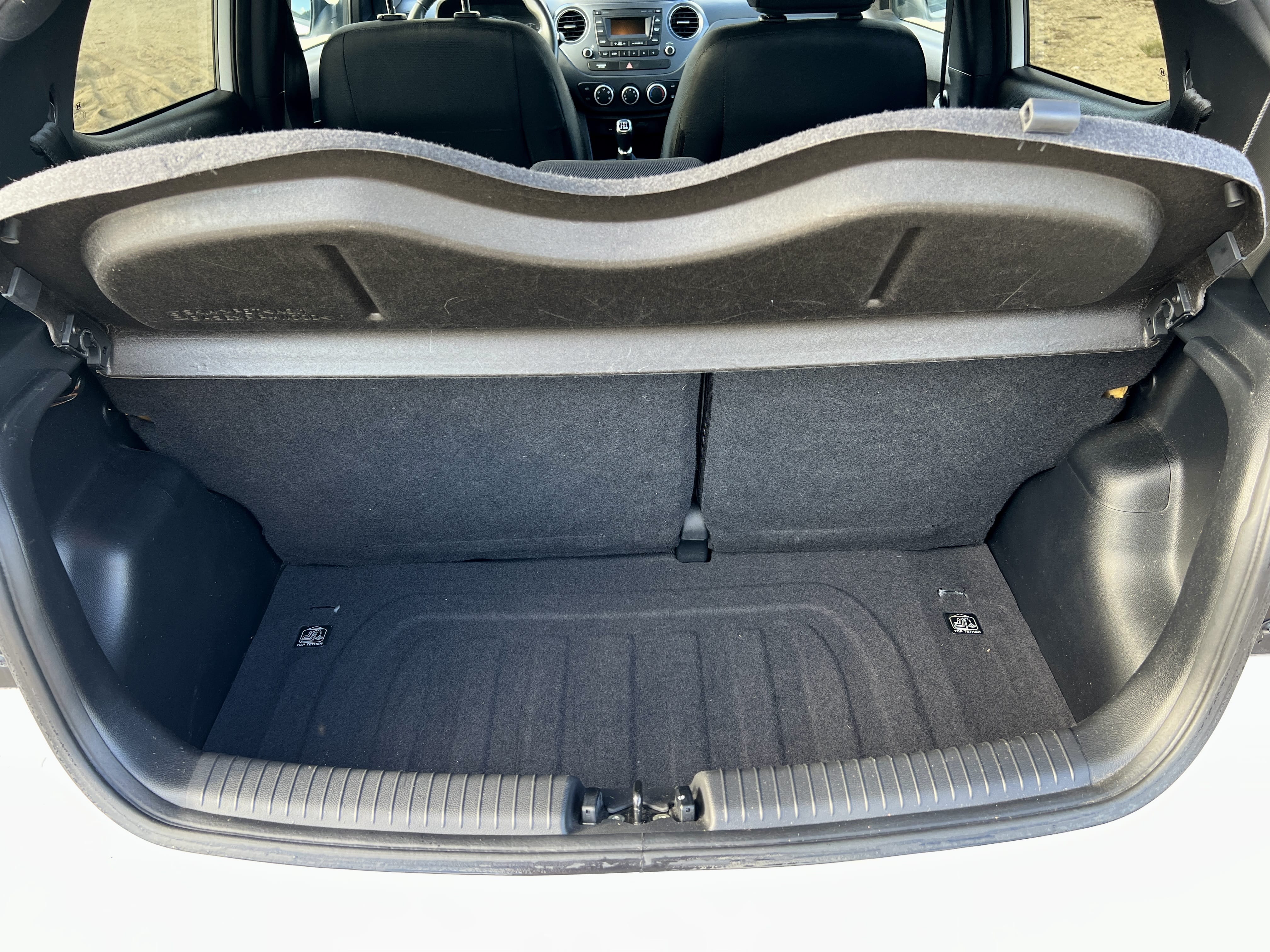 Hyundai i10 - Économique & Pratique