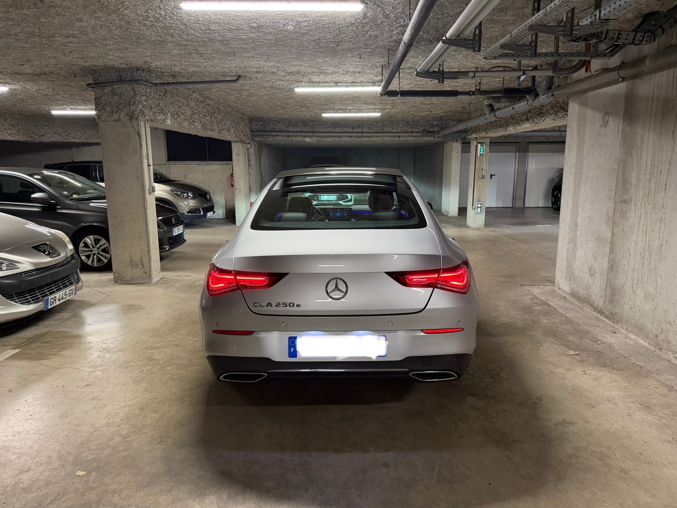 Mercedes-Benz CLA 250 avec Régulateur de vitesse