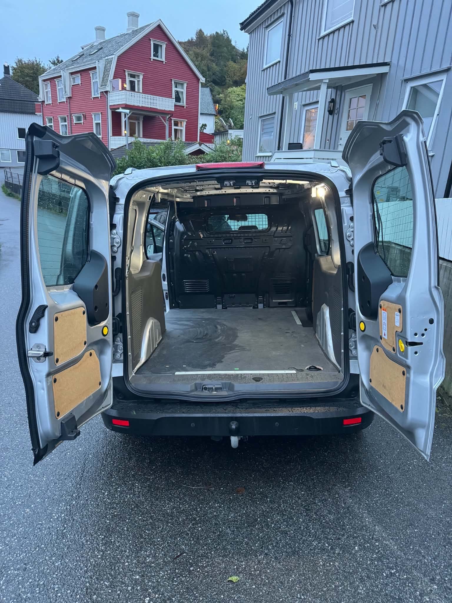 Ford Transit Connect med Ryggekamera