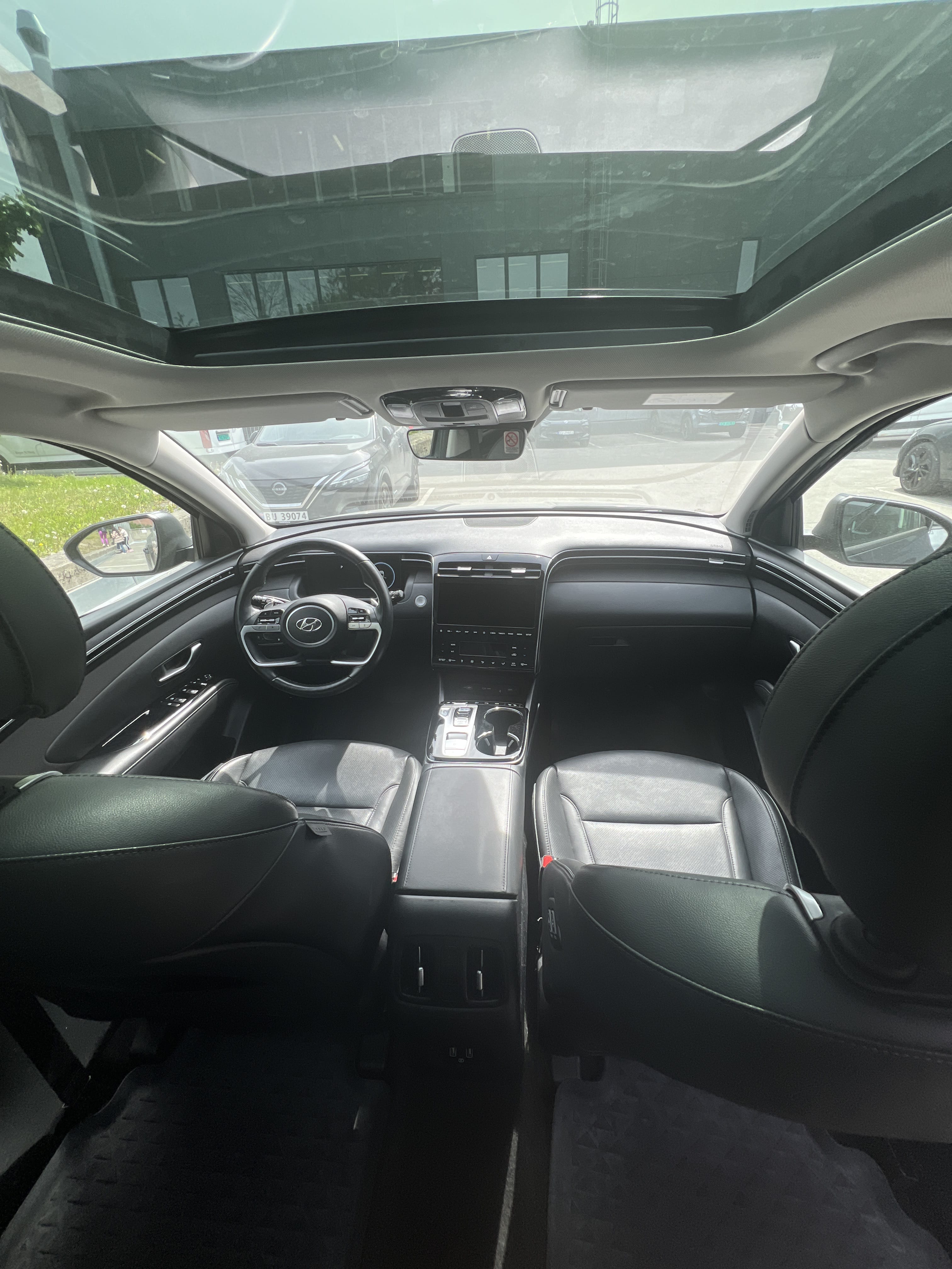 Hyundai Tucson Hybrid Limited with Cruise control