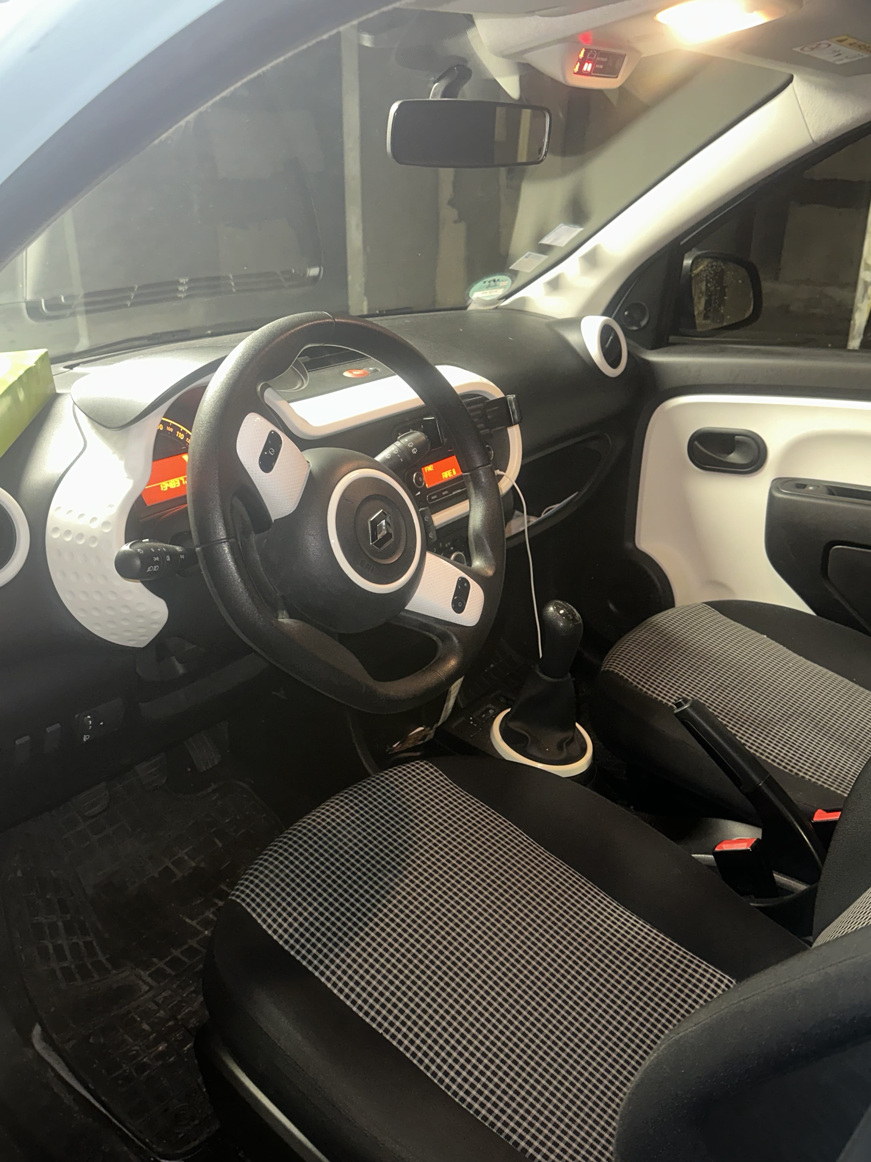 Renault Twingo III avec Apple CarPlay