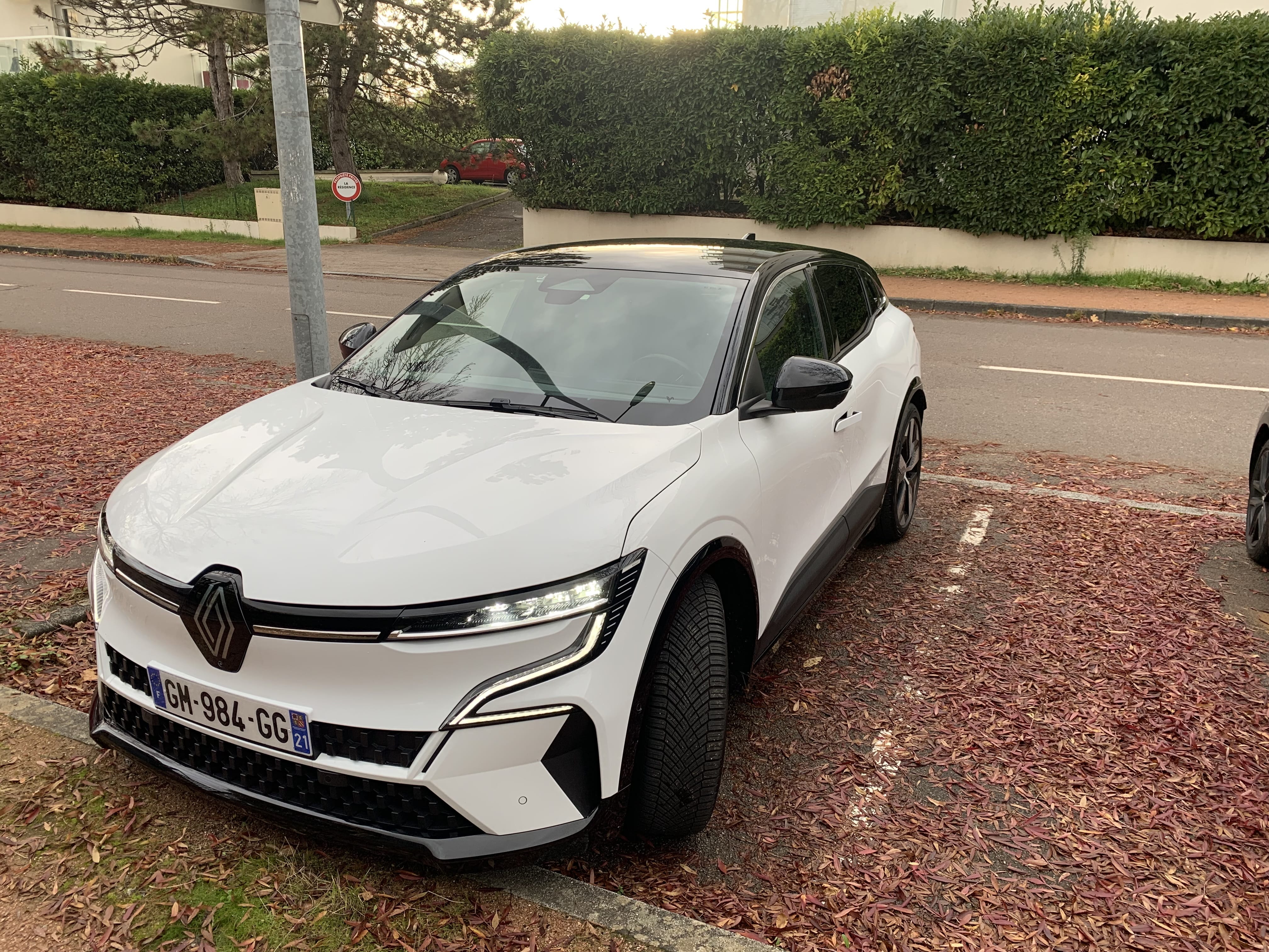 Renault Mégane E-tech Électrique, 2023, Électrique, automatique