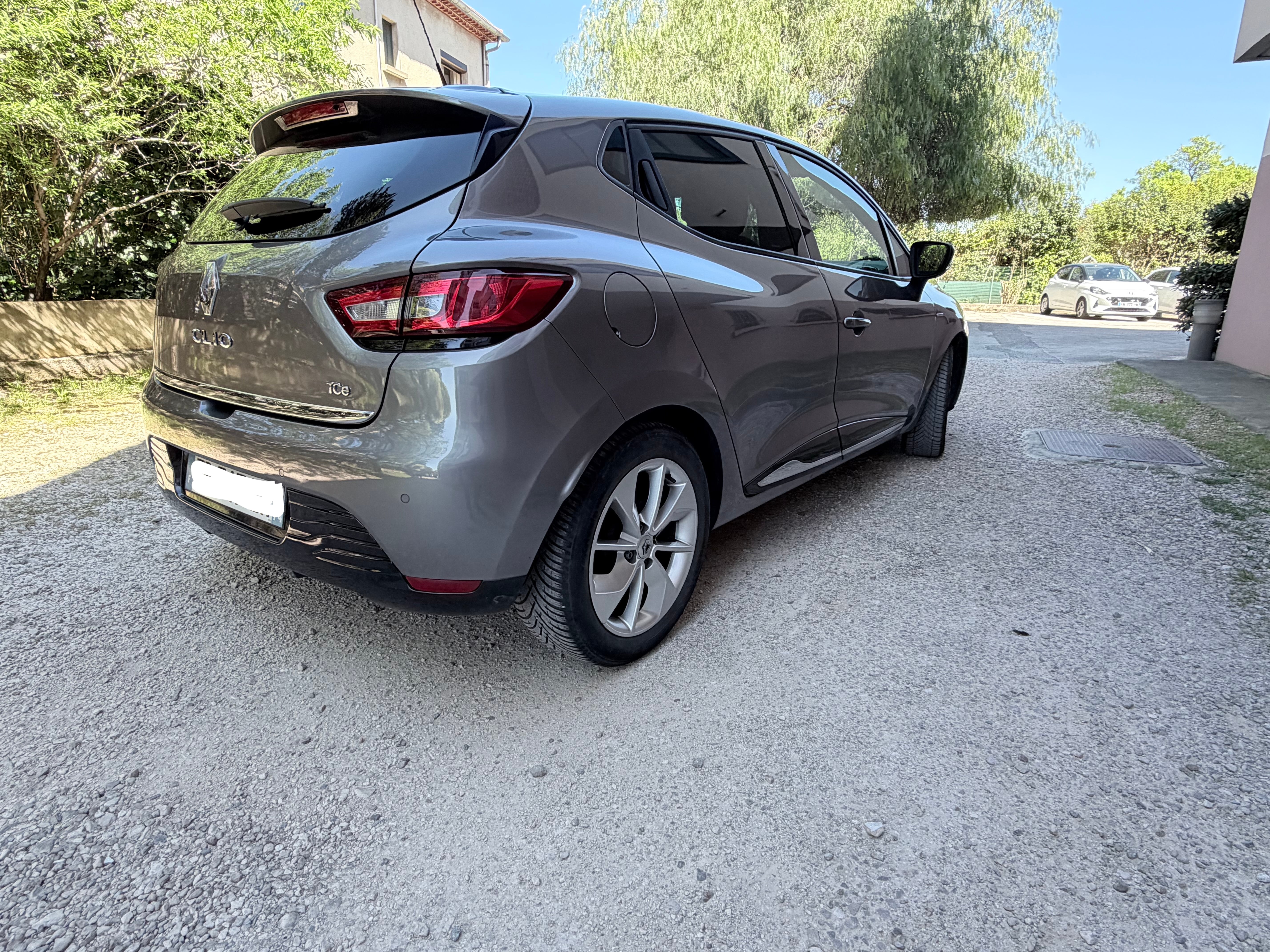 Renault Clio avec Climatisation