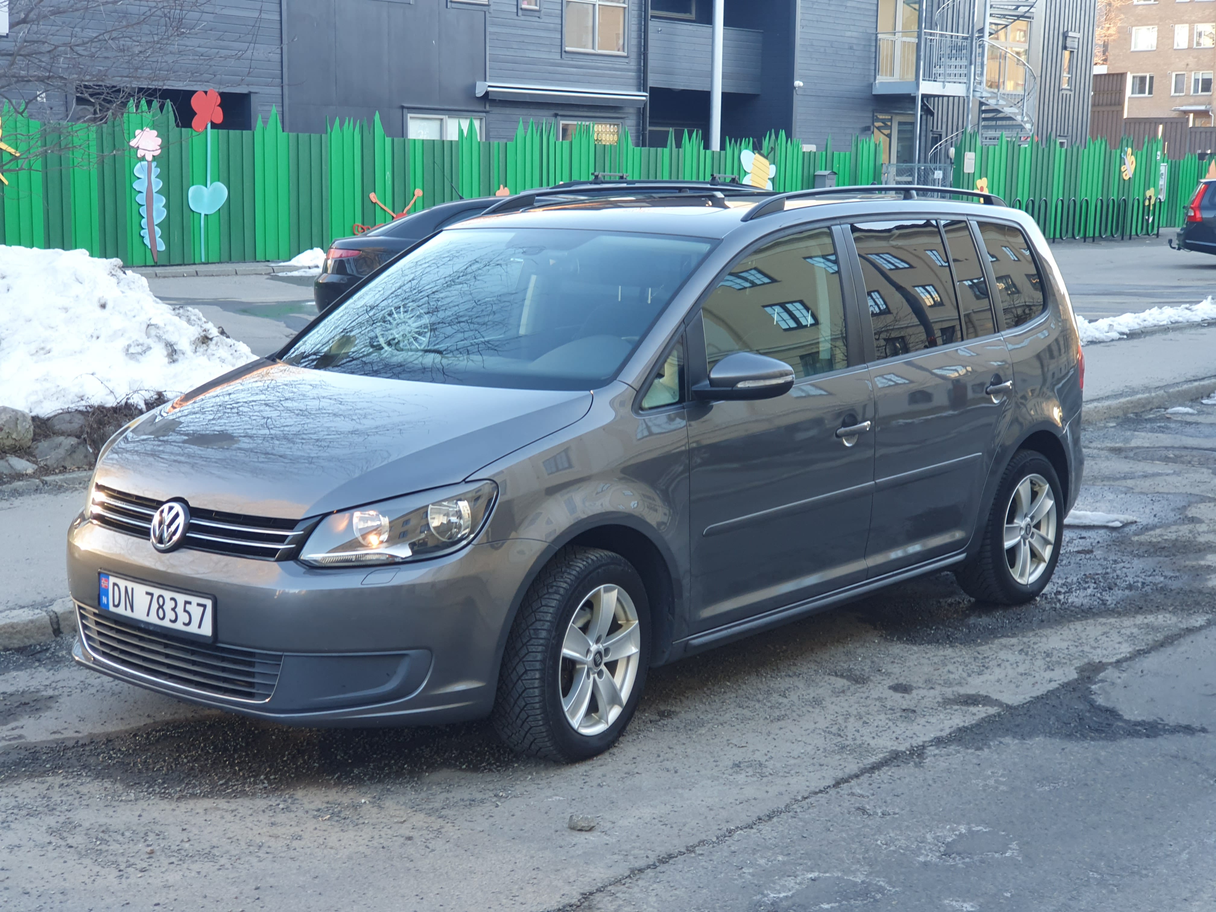 Volkswagen Touran familiebil, 2011, Diesel, automatisk